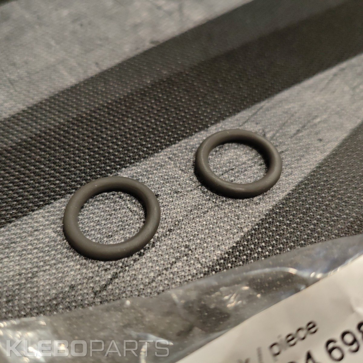 2X GENUINE BMW MINI FROM 03 OIL DIPSTICK GUIDE TUBE O RING 14X3 11437794698 OEM 2 2X GENUINE BMW MINI FROM 03 OIL DIPSTICK GUIDE TUBE O RING 14X3 11437794698 OEM - Image 2