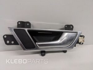 Audi A6 S6 C6 4F galinių dešinių durelių vidinė rankenėlė 4F0839020D