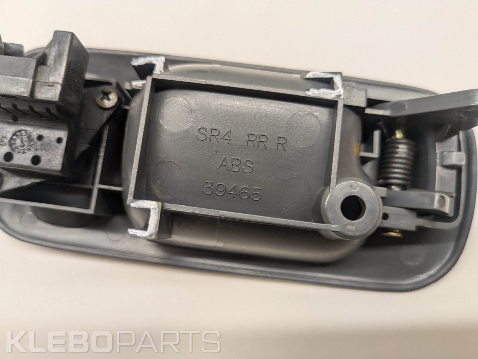 Honda Civic 1992–1995 Ferio galinė dešinė vidinė durelių rankenėlė 39465 3 Honda Civic 1992–1995 Ferio galinė dešinė vidinė durelių rankenėlė 39465 - Image 3