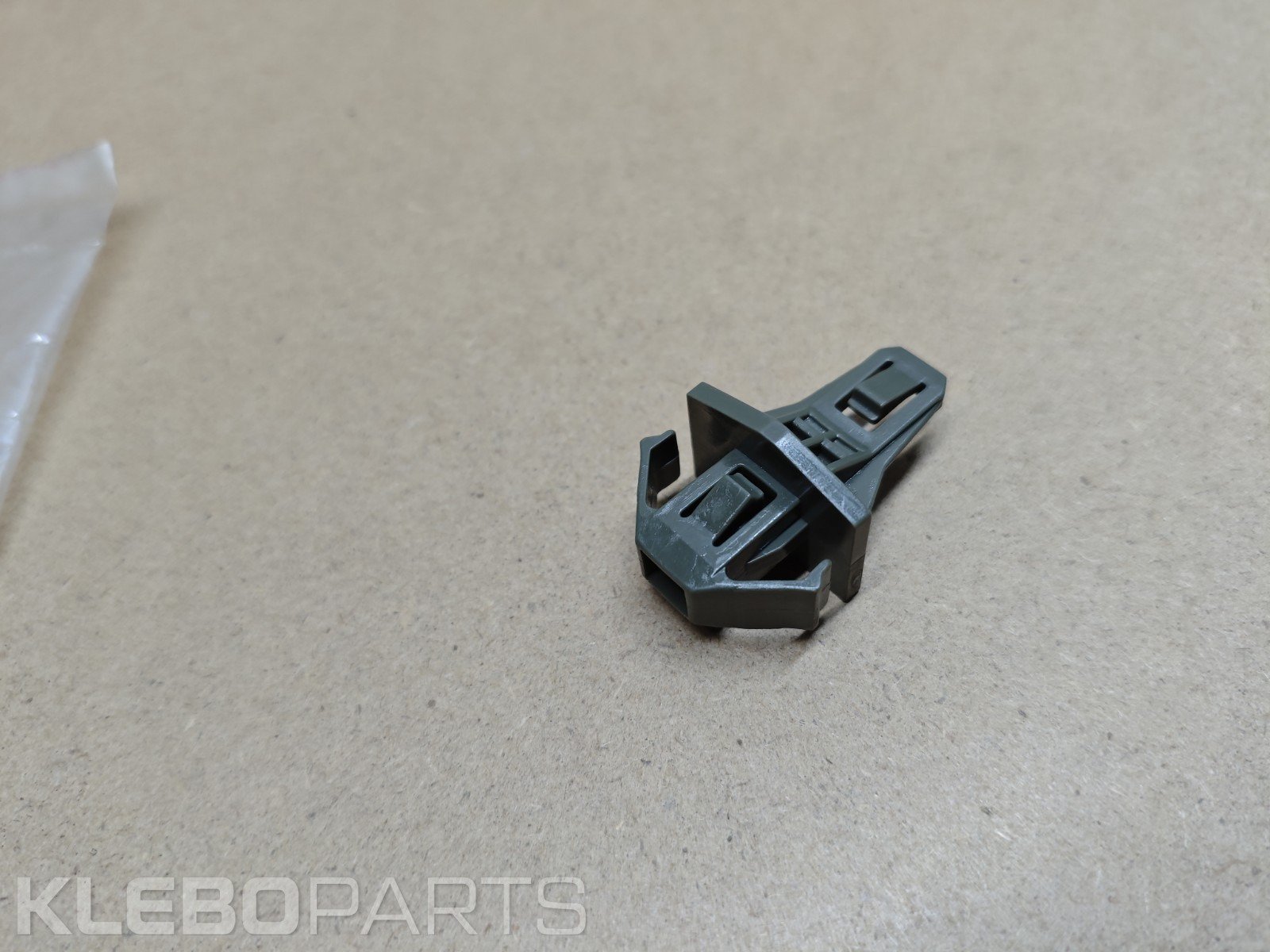 Honda Civic 2006–2011 priekinių grotelių plastikinis klipsas 91578-SW5-003 3 Honda Civic 2006–2011 priekinių grotelių plastikinis klipsas 91578-SW5-003 - Image 3