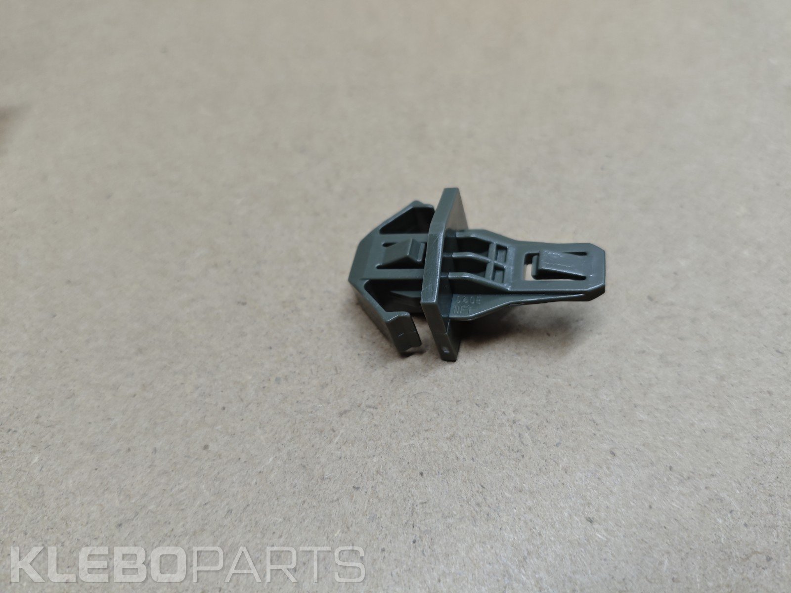 Honda Civic 2006–2011 priekinių grotelių plastikinis klipsas 91578-SW5-003 4 Honda Civic 2006–2011 priekinių grotelių plastikinis klipsas 91578-SW5-003 - Image 4