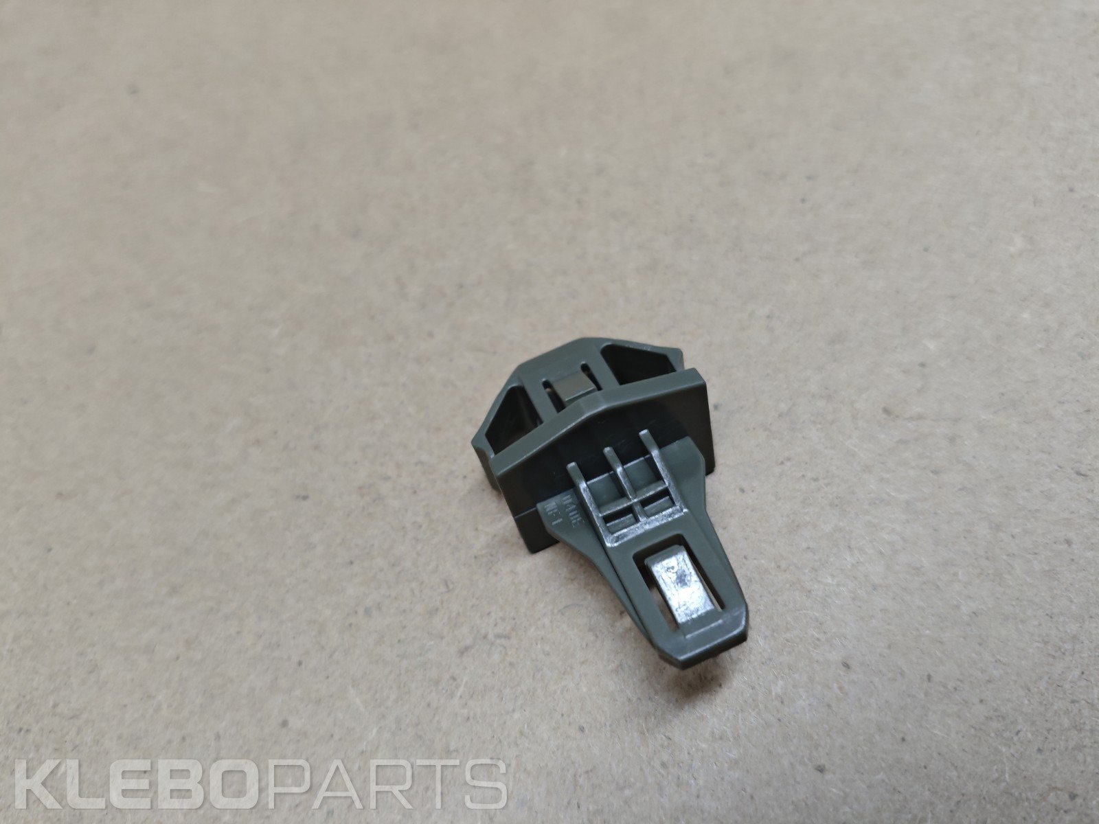 Honda Civic 2006–2011 priekinių grotelių plastikinis klipsas 91578-SW5-003 5 Honda Civic 2006–2011 priekinių grotelių plastikinis klipsas 91578-SW5-003 - Image 5