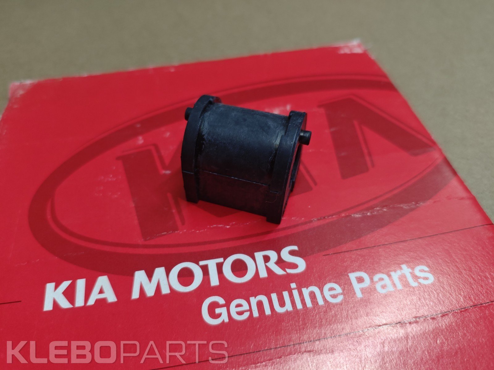 KIA Carnival Sedona 1998–2005 stabilizatoriaus gumos įvorė 0K55A28156 4 KIA Carnival Sedona 1998–2005 stabilizatoriaus gumos įvorė 0K55A28156 - Image 4
