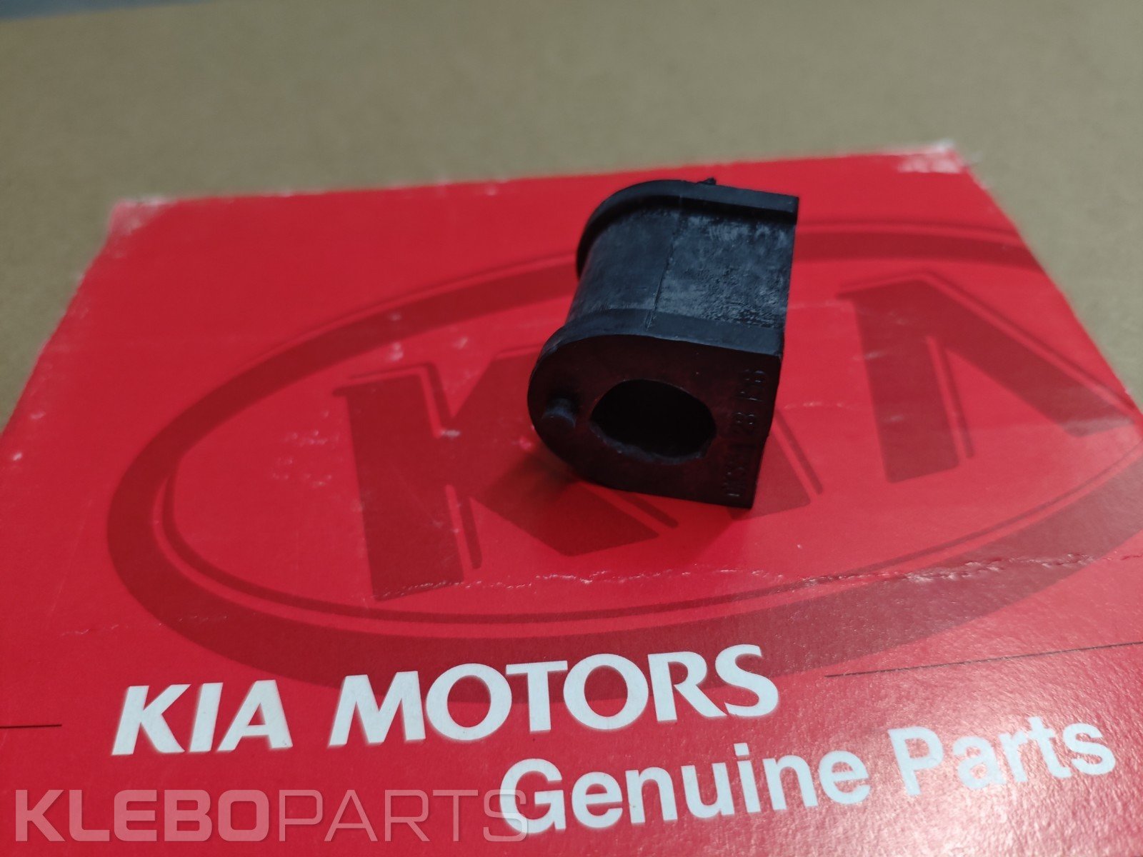 KIA Carnival Sedona 1998–2005 stabilizatoriaus gumos įvorė 0K55A28156 7 KIA Carnival Sedona 1998–2005 stabilizatoriaus gumos įvorė 0K55A28156 - Image 7