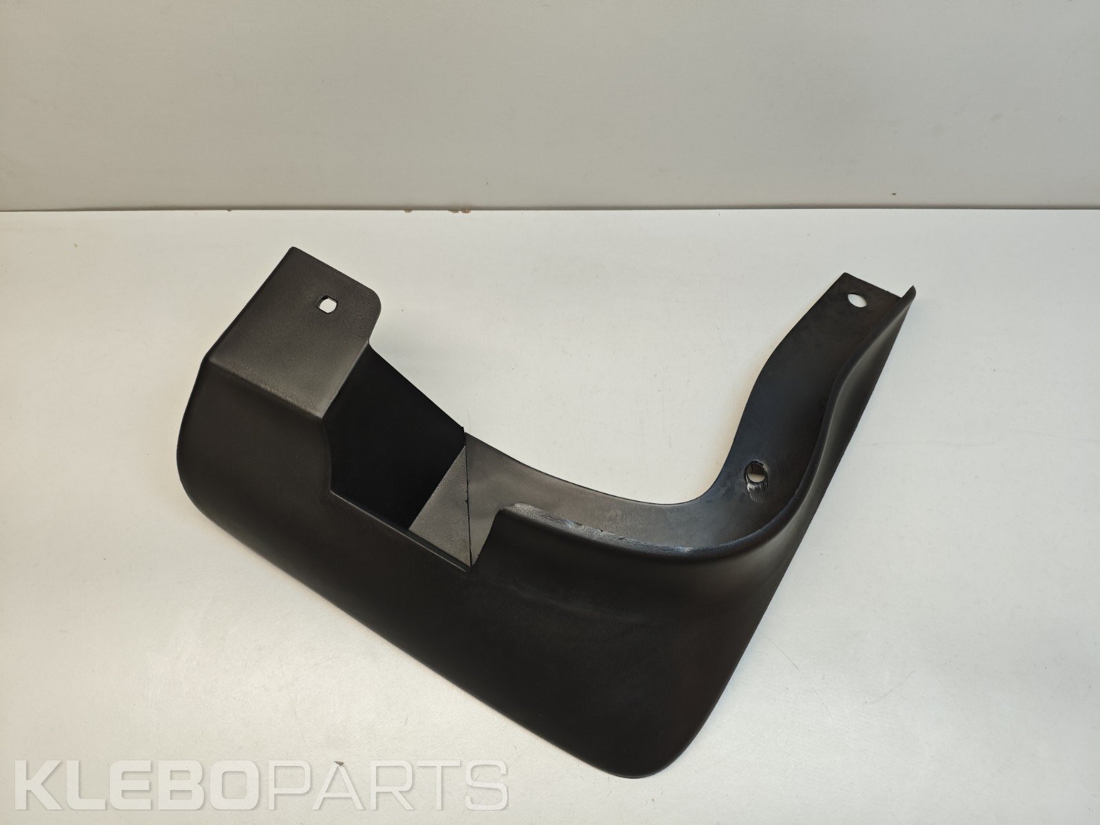 Kia Carnival Sedona 1998–2005 priekinis purvasaugis dešinė 0K55251831E 3 Kia Carnival Sedona 1998–2005 priekinis purvasaugis dešinė 0K55251831E - Image 3