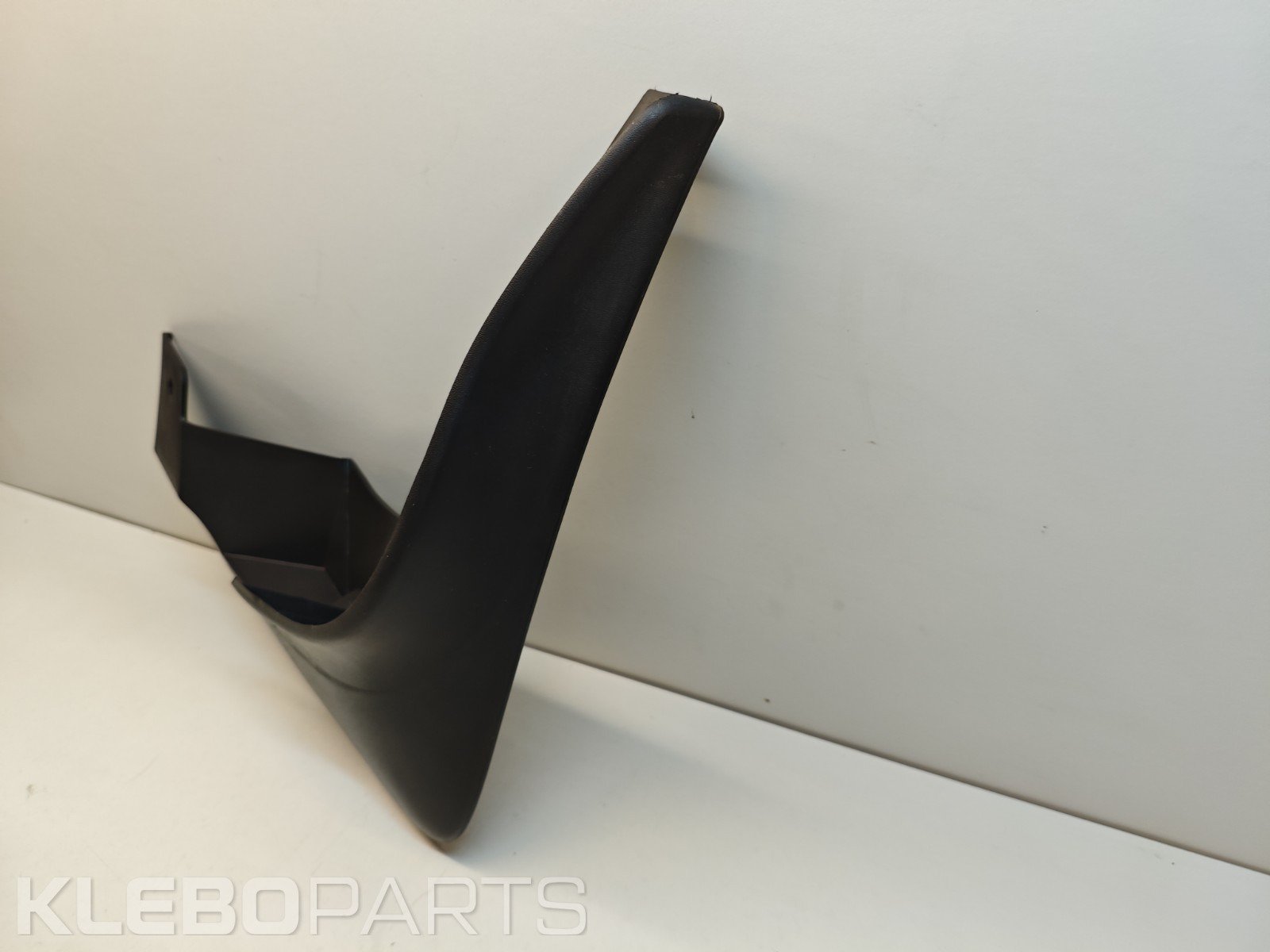 Kia Carnival Sedona 1998–2005 priekinis purvasaugis dešinė 0K55251831E 6 Kia Carnival Sedona 1998–2005 priekinis purvasaugis dešinė 0K55251831E - Image 6