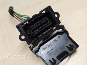 Pagrindinis 30 MERCEDES BENZ ALL MODELS DIAGNOSTIC OBD PLUG A 2025402373 2025405981