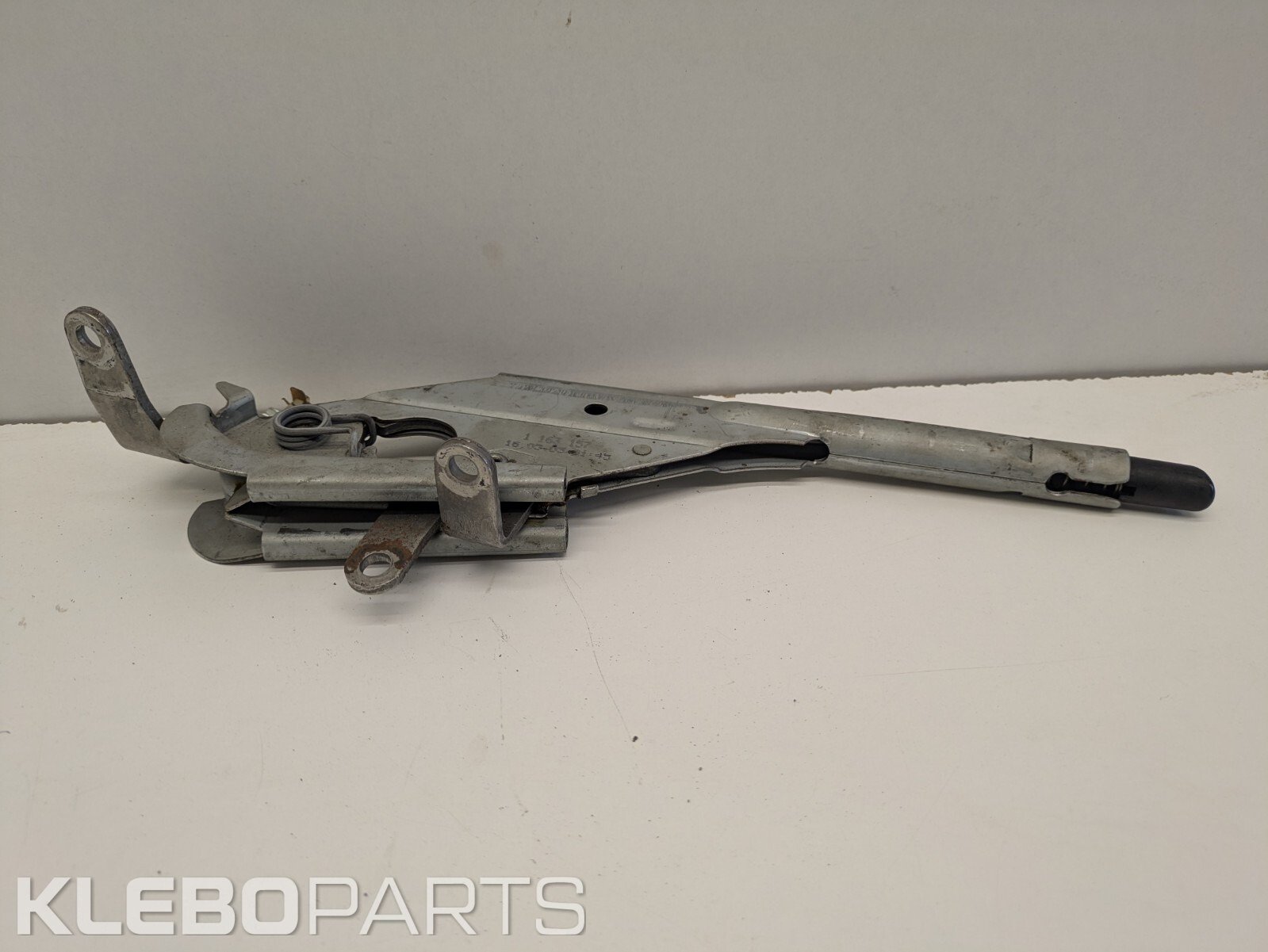 BMW 5 E39 Handbrake Parking Brake Lever Mechanism 1163157 3 BMW 5 E39 Handbrake Parking Brake Lever Mechanism 1163157 - Image 3
