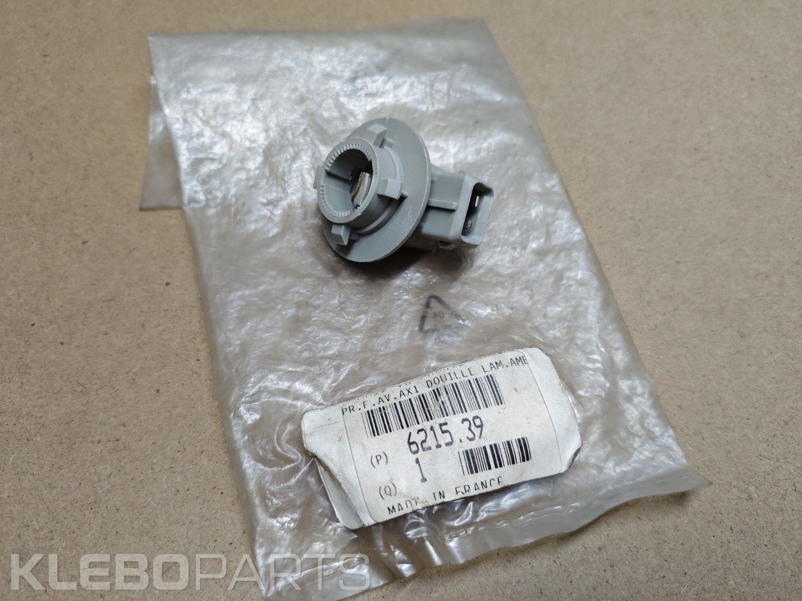 Citroen Saxo Peugeot 206 Partner gabaritų lemputės laikiklis 621539 OEM 1 Citroen Saxo Peugeot 206 Partner gabaritų lemputės laikiklis 621539 OEM
