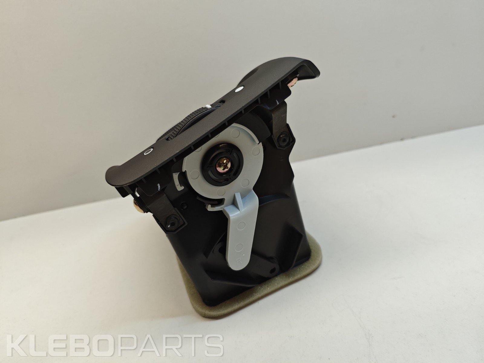 Honda Accord 2003–2007 vairuotojo pusės ventiliacijos grotelė Graphite Black 77620SDAA01ZA 9 Honda Accord 2003–2007 vairuotojo pusės ventiliacijos grotelė Graphite Black 77620SDAA01ZA - Image 9