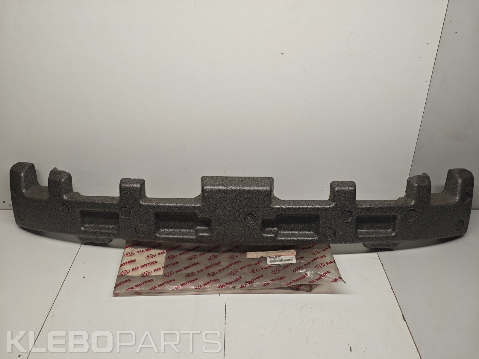 KIA Cerato 2004–2006 galinio buferio energijos absorberis 866202F000 1 KIA Cerato 2004–2006 galinio buferio energijos absorberis 866202F000