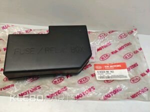 KIA Rio 2000–2005 priekinės saugiklių dėžės dangtelis 0K32A66763