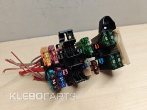 Mercedes SLK R171 W203 W209 Front Fuse Box Relay Control Unit A2035400050