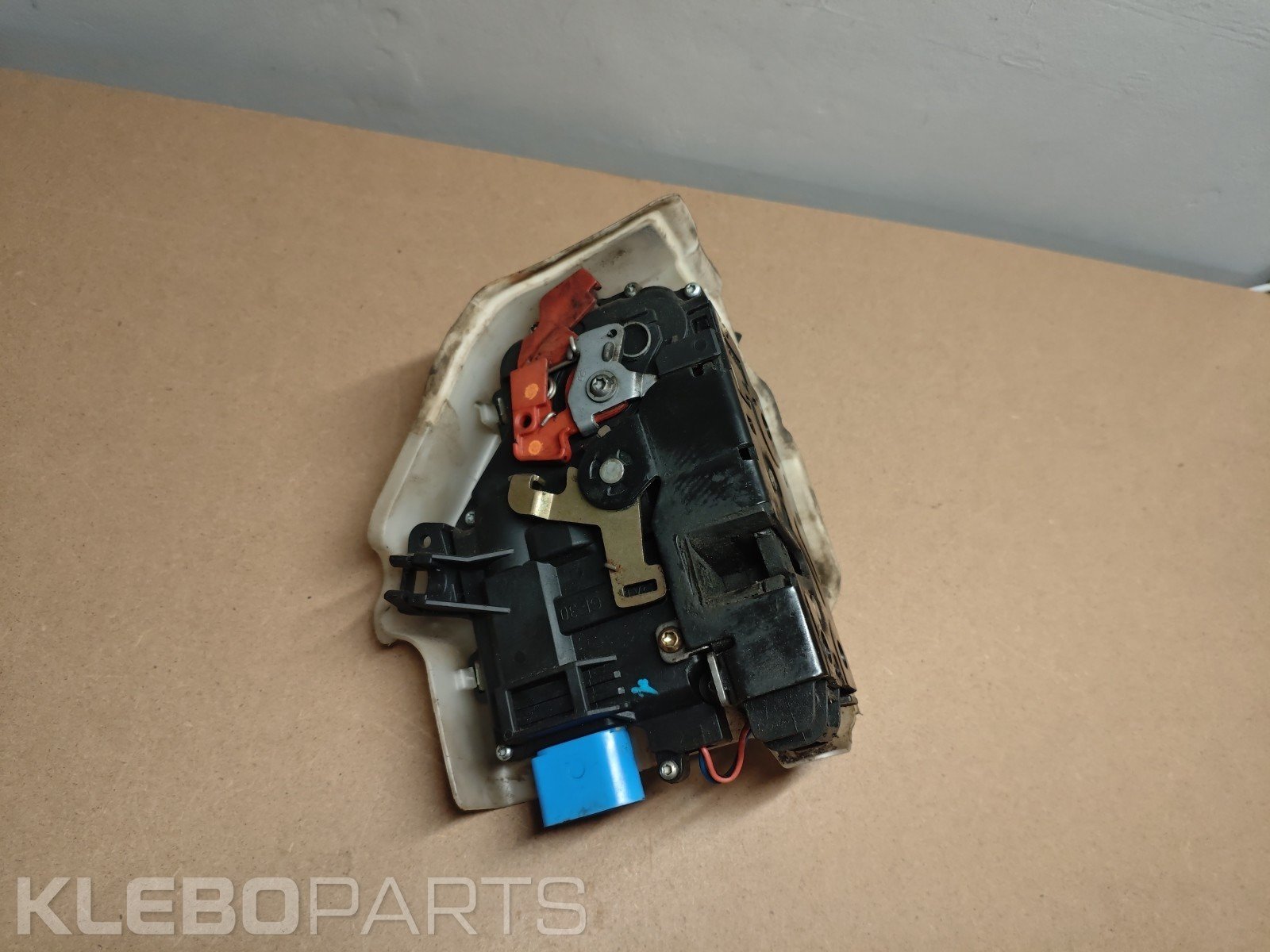 VW GOLF POLO TRANSPORTER CADDY 2007 FRONT RIGHT DOOR LOCK LATCH 3B1837016 4 VW GOLF POLO TRANSPORTER CADDY 2007 FRONT RIGHT DOOR LOCK LATCH 3B1837016 - Image 4