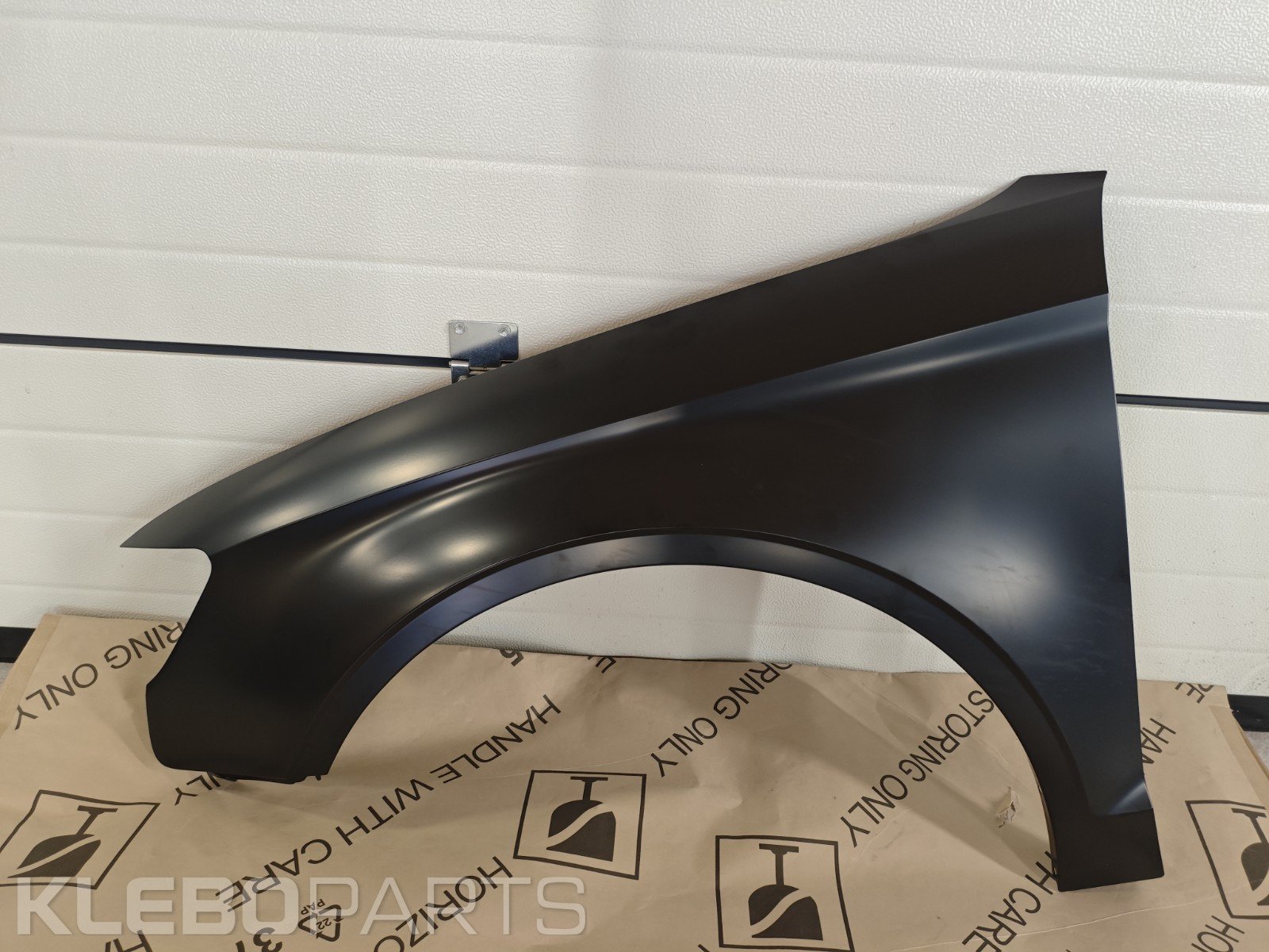 Audi A3 S3 S-Line 2013–2019 priekinis kairys sparnas 8V5821105A 1 Audi A3 S3 S-Line 2013–2019 priekinis kairys sparnas 8V5821105A