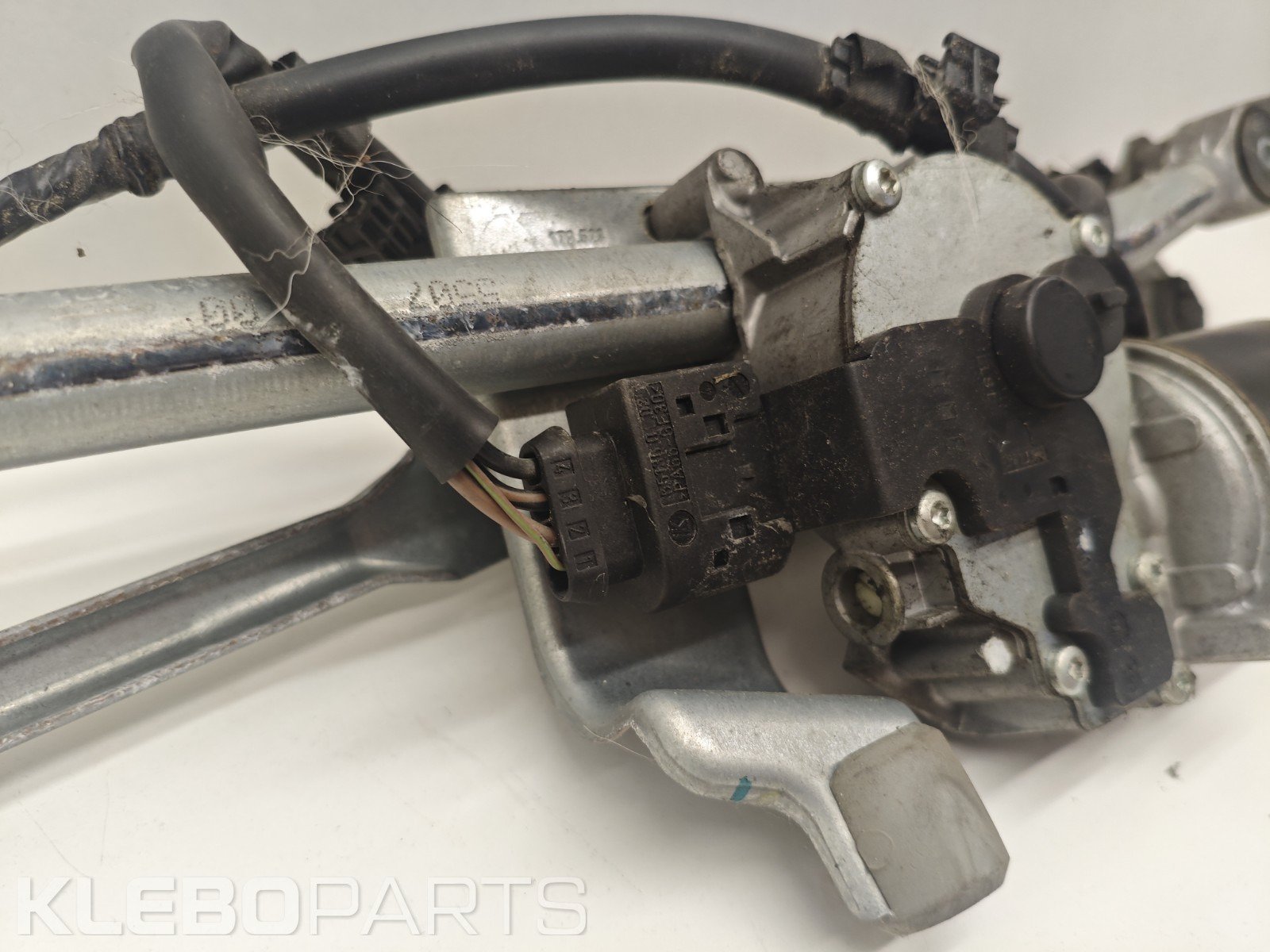 BMW 1 serija E87 E81 E82 E88 priekinis valytuvo variklis su trauke 7192963 7193036 9 BMW 1 serija E87 E81 E82 E88 priekinis valytuvo variklis su trauke 7192963 7193036 - Image 9