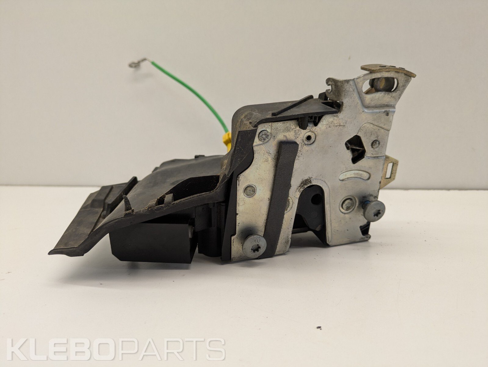 BMW 5 E39 priekinė dešinė durelių spyna 8235114 5 BMW 5 E39 priekinė dešinė durelių spyna 8235114 - Image 5