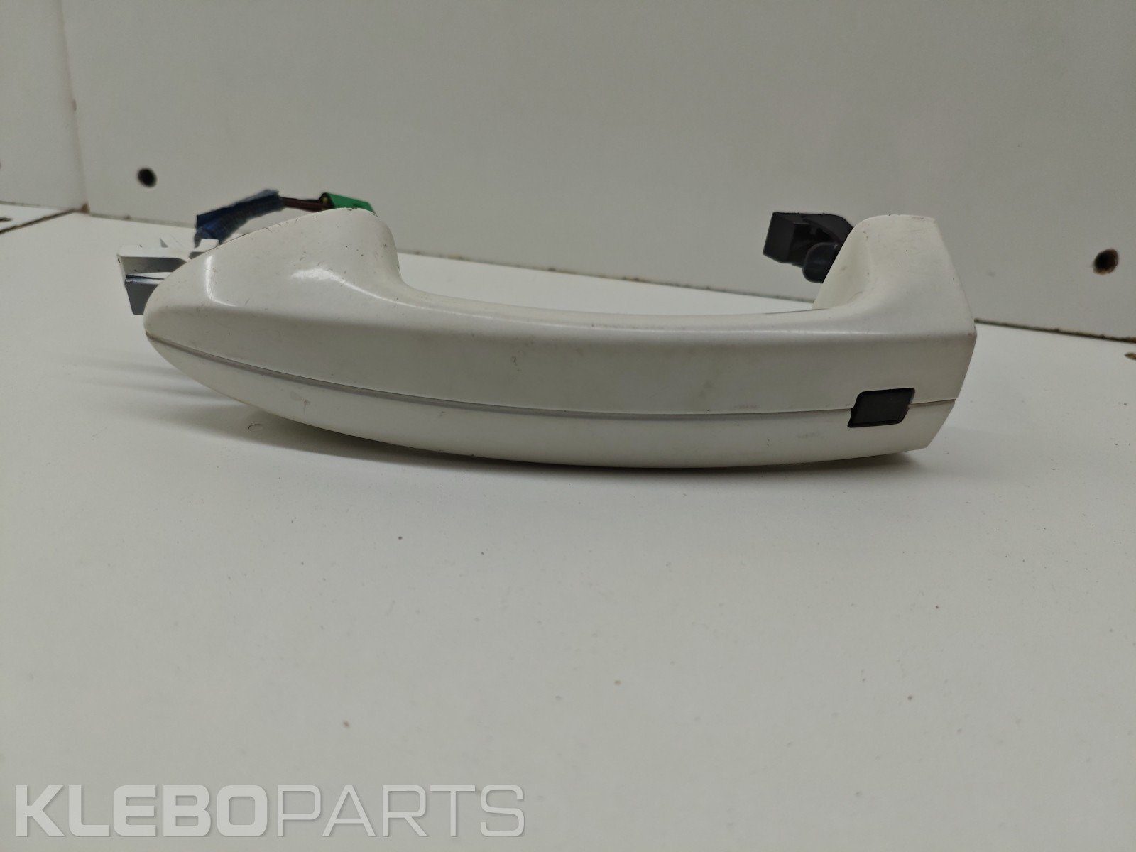 FORD FIESTA MK7.5 ST 180 KEY DOOR LOCK COVER HANDLE KEYLESS Frozen White 2 FORD FIESTA MK7.5 ST 180 KEY DOOR LOCK COVER HANDLE KEYLESS Frozen White - Image 2