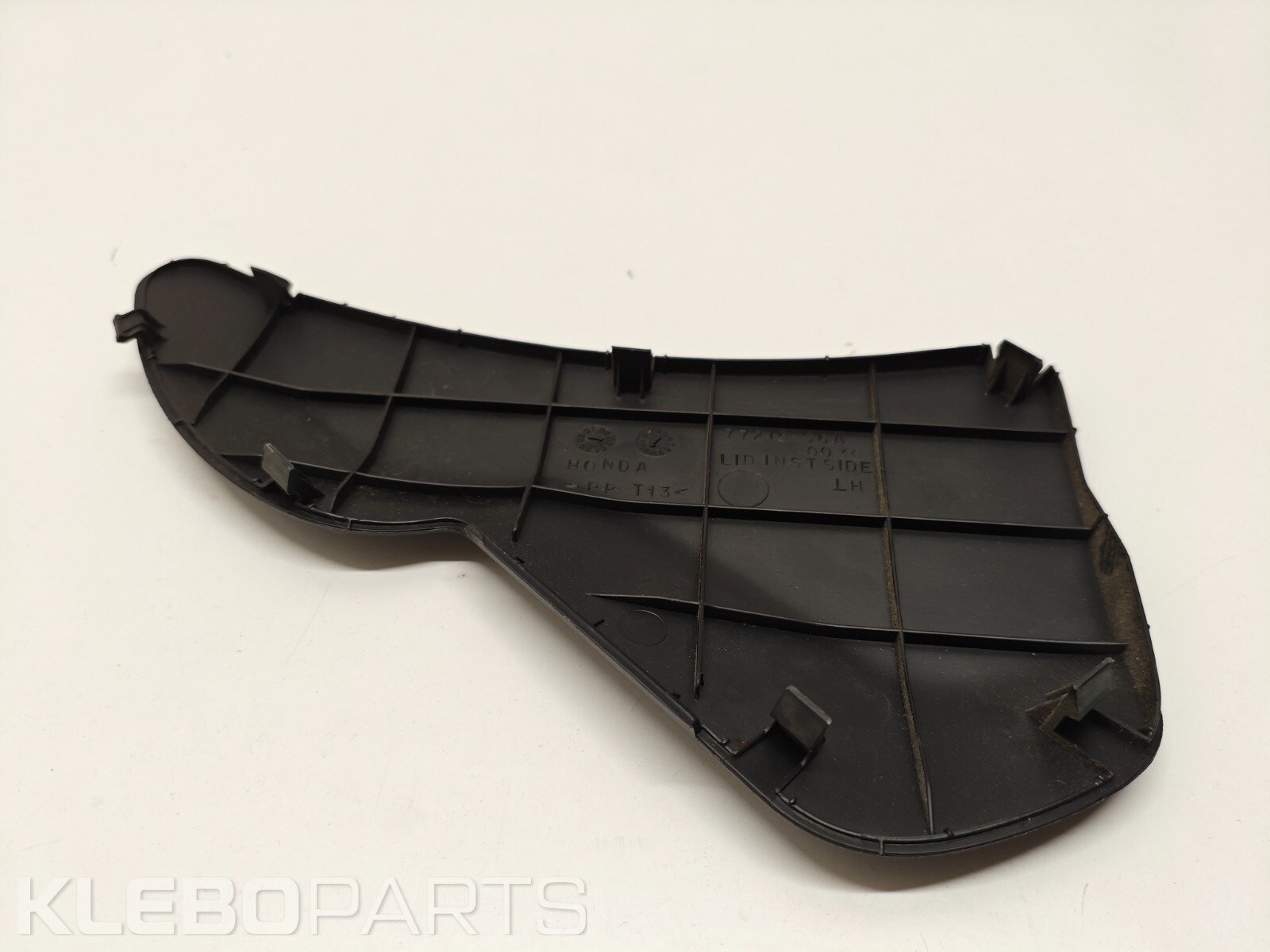 Honda Civic VII 2002–2005 kairės pusės panelės galinė apdaila 77215-S6A-0030 5 Honda Civic VII 2002–2005 kairės pusės panelės galinė apdaila 77215-S6A-0030 - Image 5