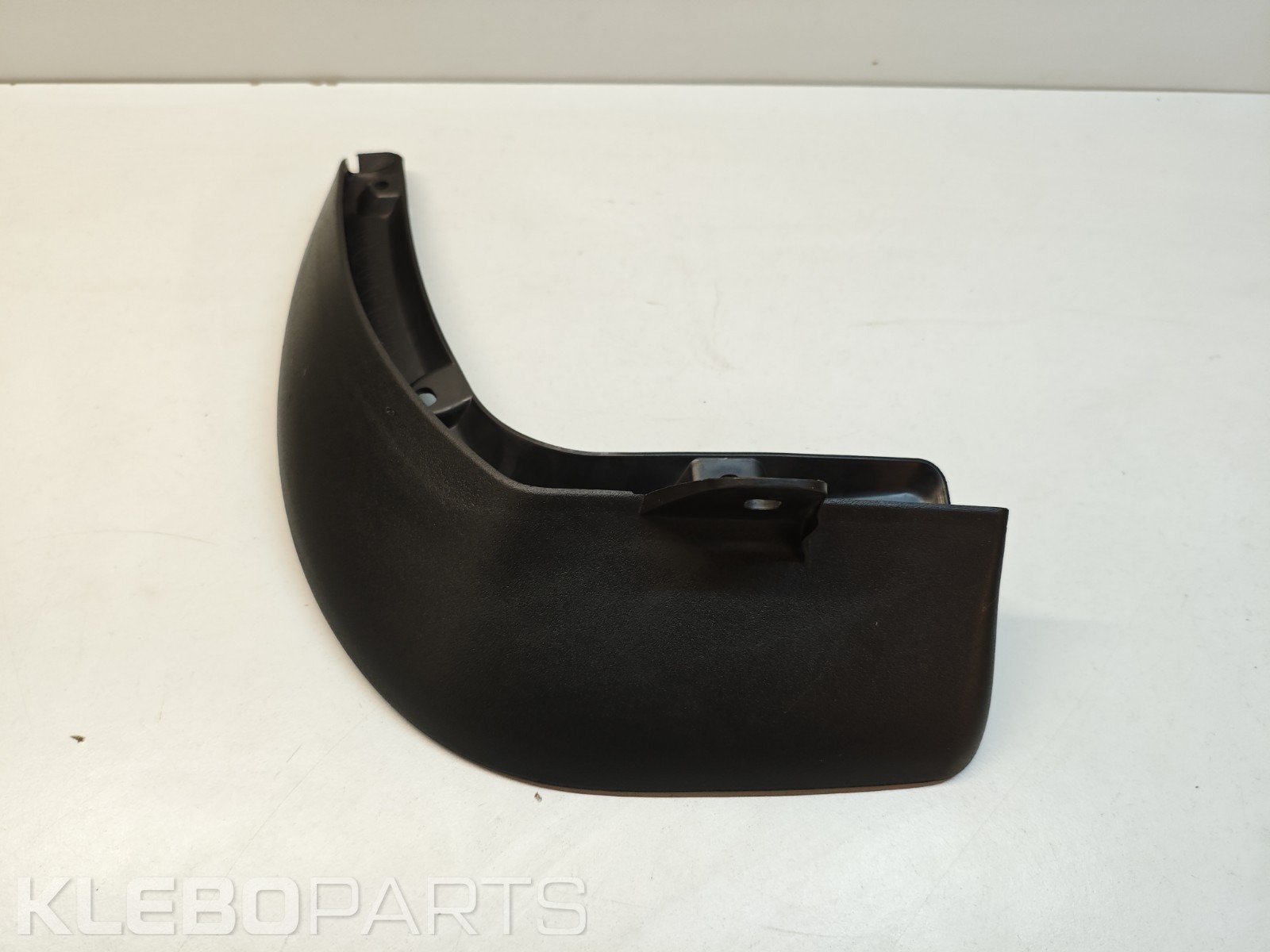 Kia Ceed 2009–2012 galinis kairys purvasaugis 868411H100 4 Kia Ceed 2009–2012 galinis kairys purvasaugis 868411H100 - Image 4