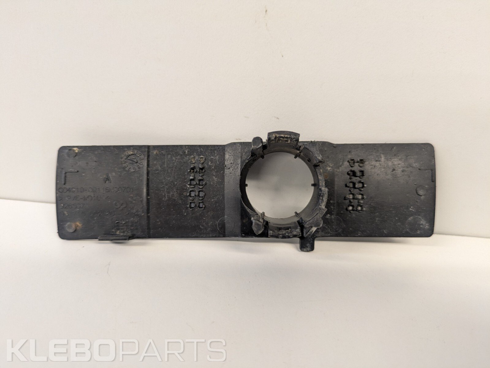 Peugeot 508 2012 galinio parkavimo daviklio laikiklis PDC 9671566280 026507 1 Peugeot 508 2012 galinio parkavimo daviklio laikiklis PDC 9671566280 026507