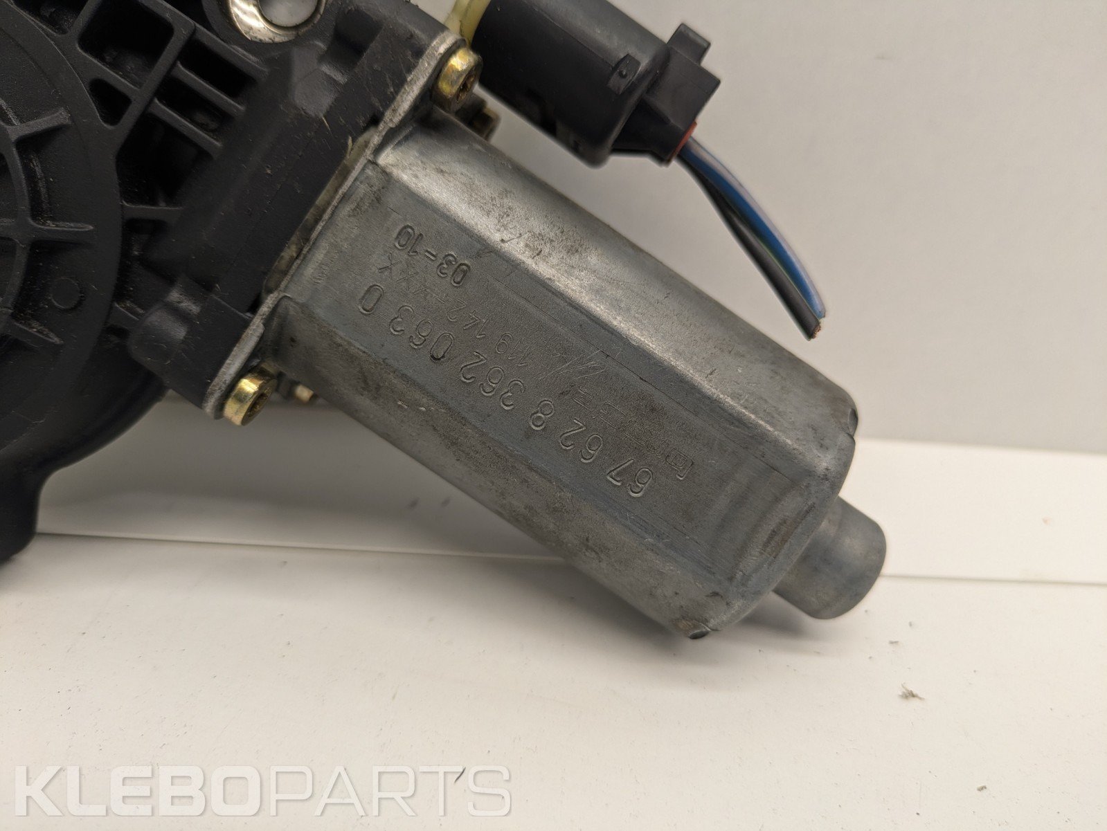 BMW 3 E46 priekinių kairių durelių keltuvo variklis 67628362063 8 BMW 3 E46 priekinių kairių durelių keltuvo variklis 67628362063 - Image 8