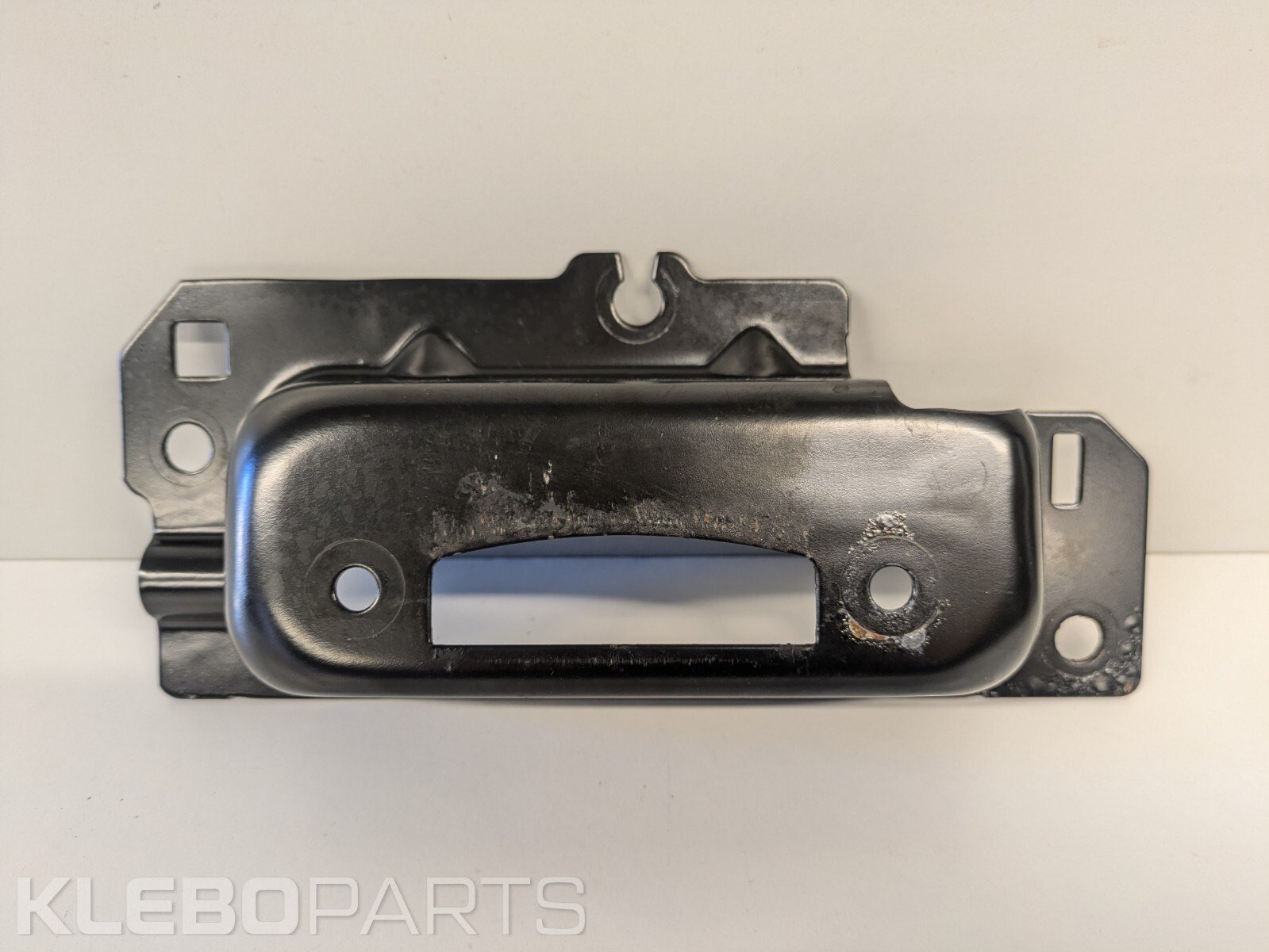 Peugeot 508 SW spynos apdailos dangtelis 88137701 OEM 1 Peugeot 508 SW spynos apdailos dangtelis 88137701 OEM