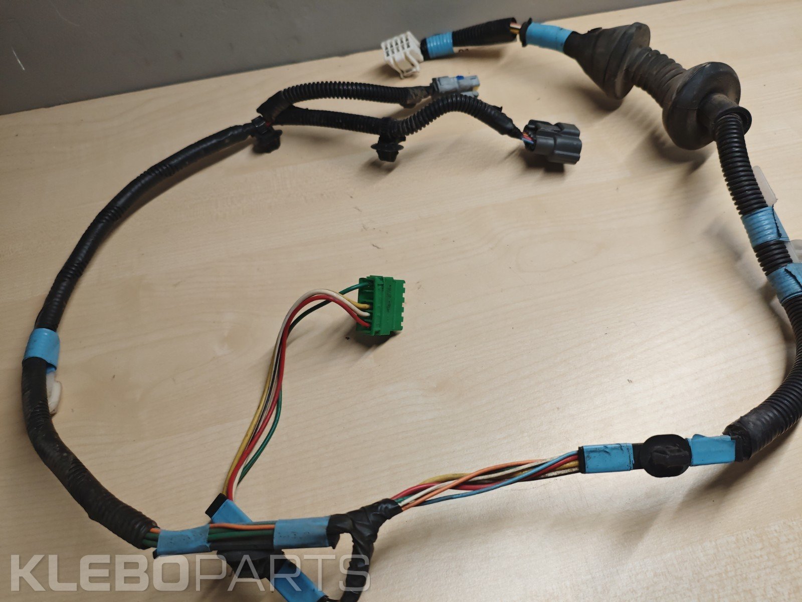 Citroen C1 Peugeot 107 Toyota Aygo MK1 Front Left Door Wiring Harness 3 Citroen C1 Peugeot 107 Toyota Aygo MK1 Front Left Door Wiring Harness - Image 3