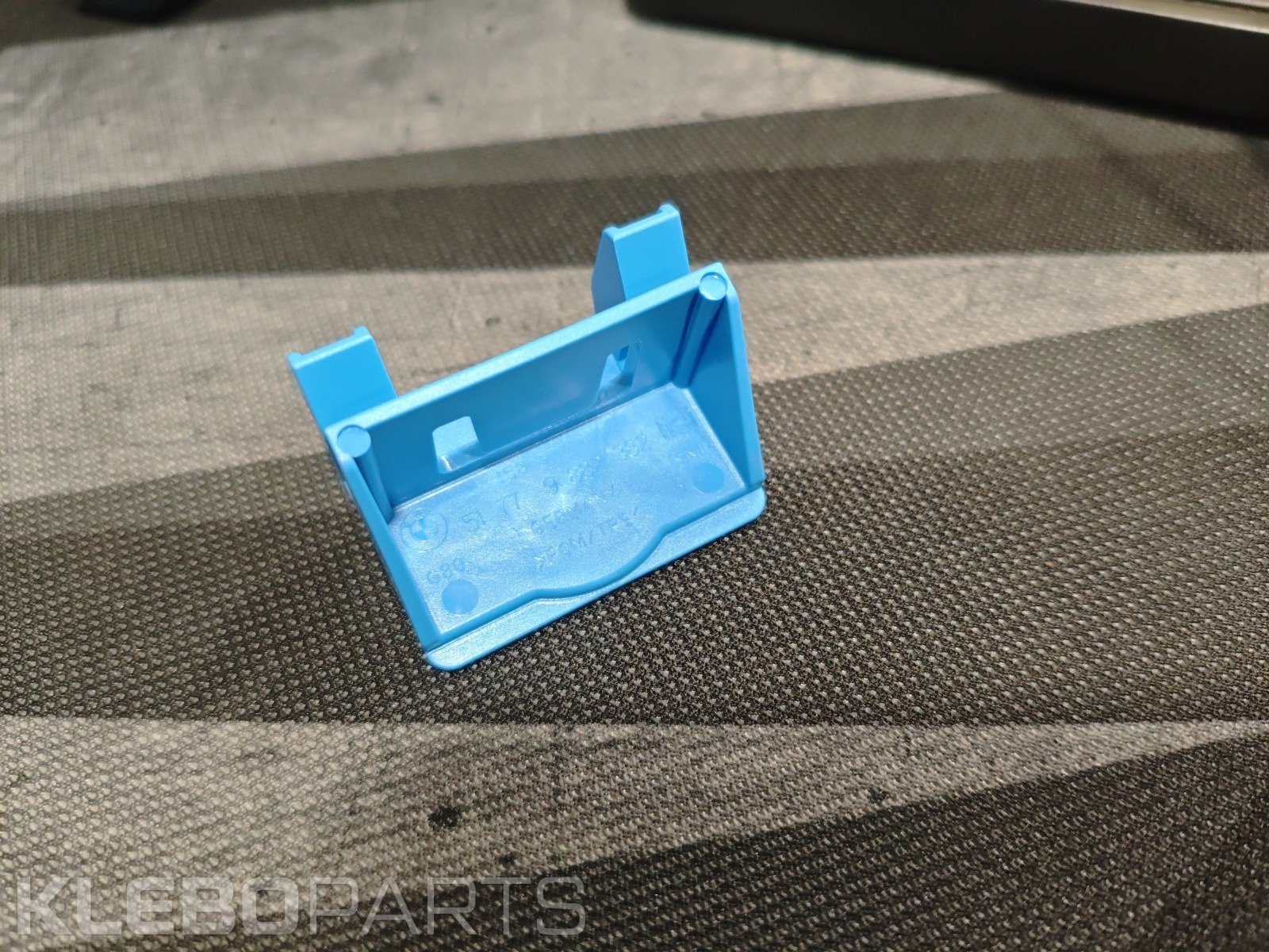 GENUINE BMW M3 G80 G81 2021-2025 Rocker Molding Clip 51779882382 9882382 2 GENUINE BMW M3 G80 G81 2021-2025 Rocker Molding Clip 51779882382 9882382 - Image 2