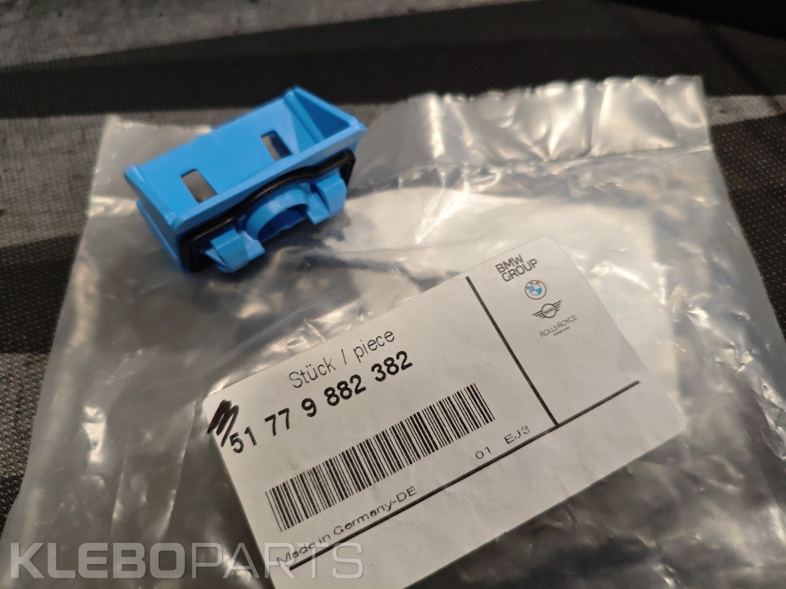 GENUINE BMW M3 G80 G81 2021-2025 Rocker Molding Clip 51779882382 9882382 1 GENUINE BMW M3 G80 G81 2021-2025 Rocker Molding Clip 51779882382 9882382