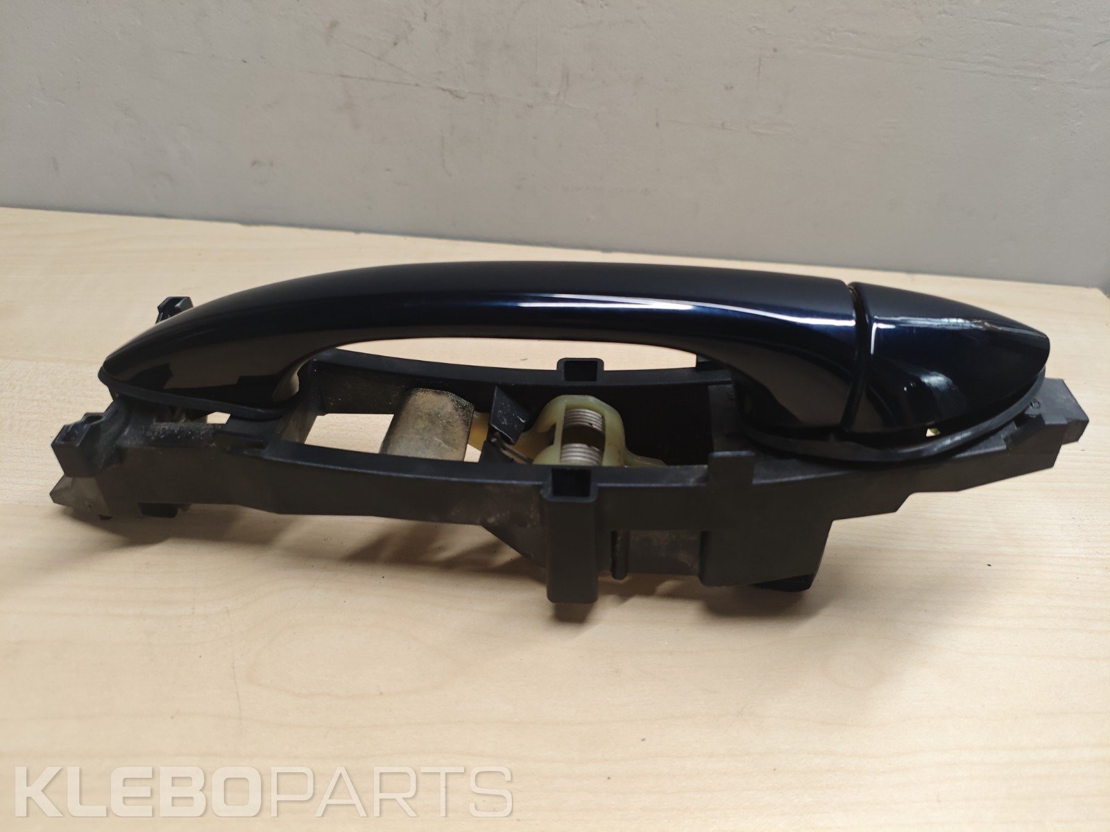 Mercedes Benz C Class W203 Rear Left Exterior Door Handle Complete 768U 2 Mercedes Benz C Class W203 Rear Left Exterior Door Handle Complete 768U - Image 2