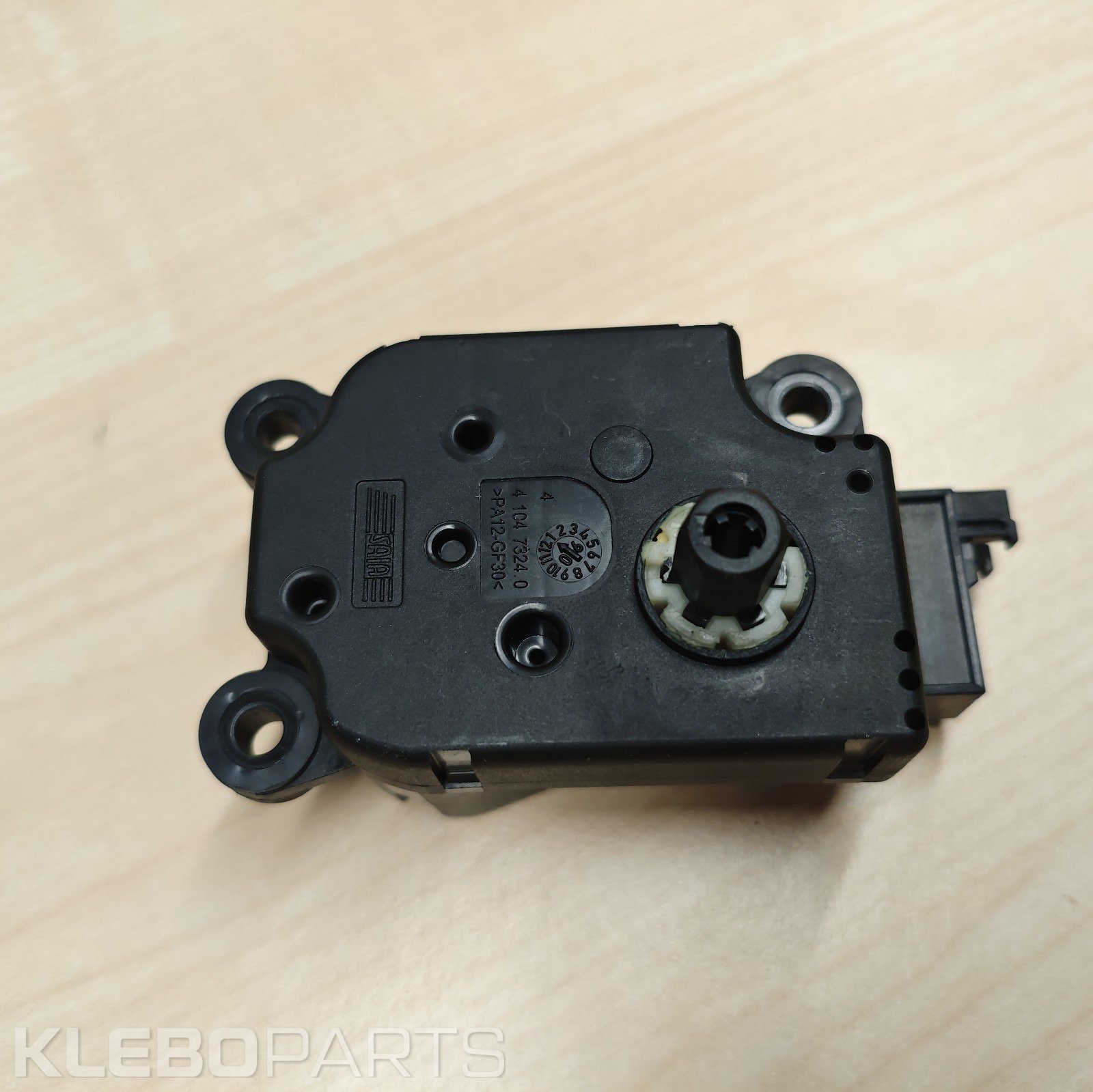Mercedes W163 R171 W203 W209 W211 W210 R230 W463 Heater Flap Motor A2038201642 4 Mercedes W163 R171 W203 W209 W211 W210 R230 W463 Heater Flap Motor A2038201642 - Image 4