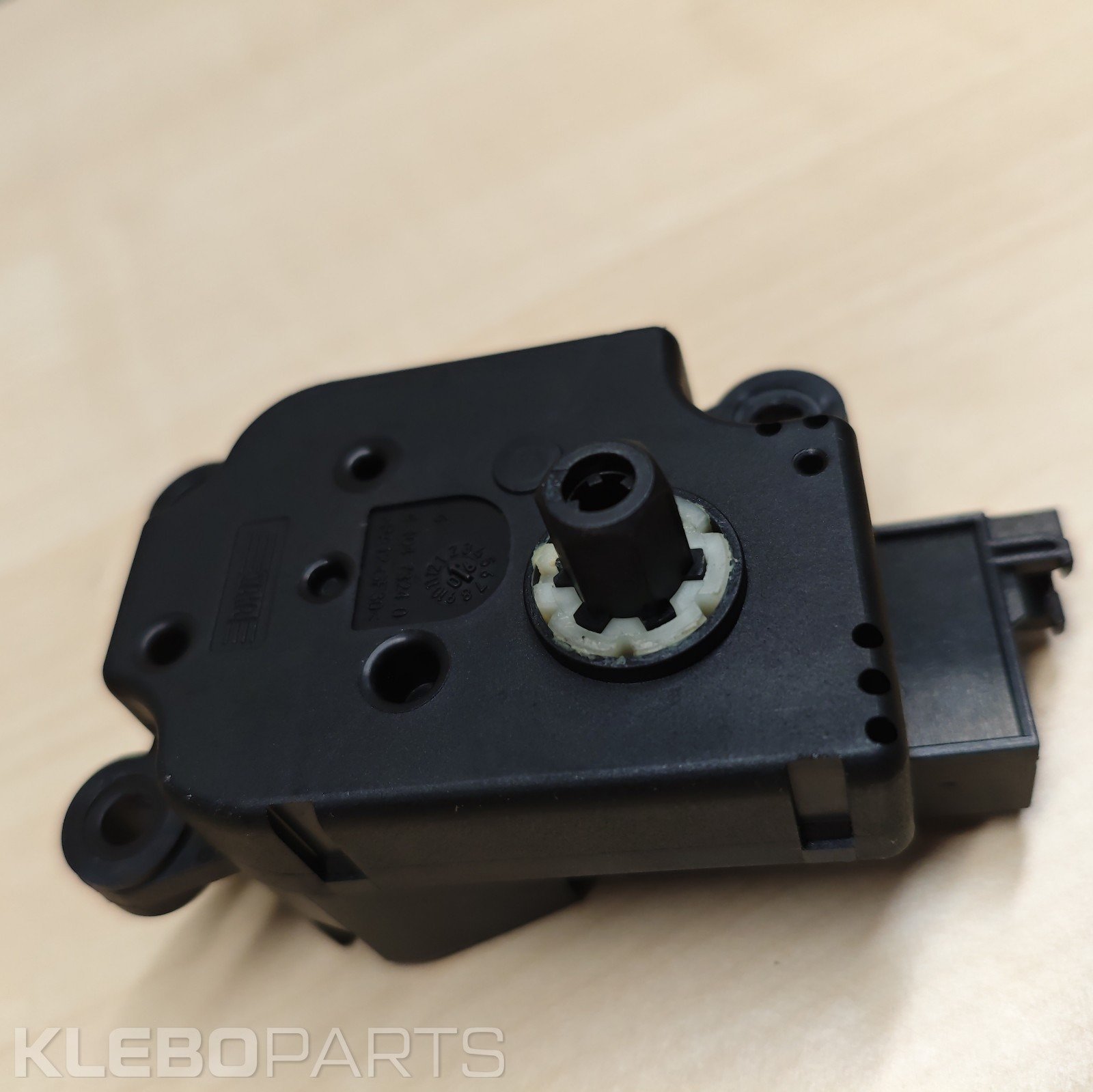 Mercedes W163 R171 W203 W209 W211 W210 R230 W463 Heater Flap Motor A2038201642 5 Mercedes W163 R171 W203 W209 W211 W210 R230 W463 Heater Flap Motor A2038201642 - Image 5