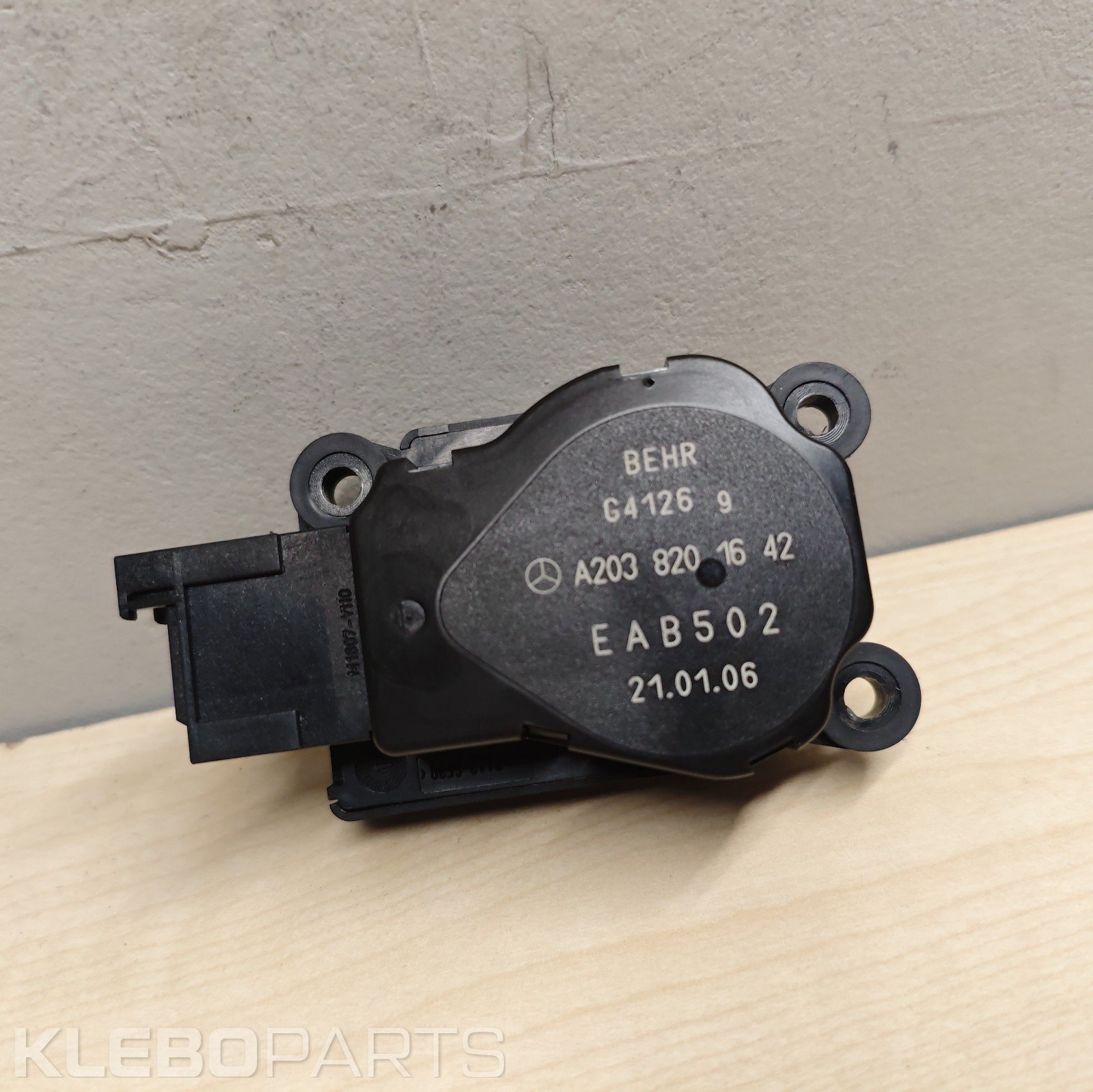 Mercedes W163 R171 W203 W209 W211 W210 R230 W463 Heater Flap Motor A2038201642 1 Mercedes W163 R171 W203 W209 W211 W210 R230 W463 Heater Flap Motor A2038201642