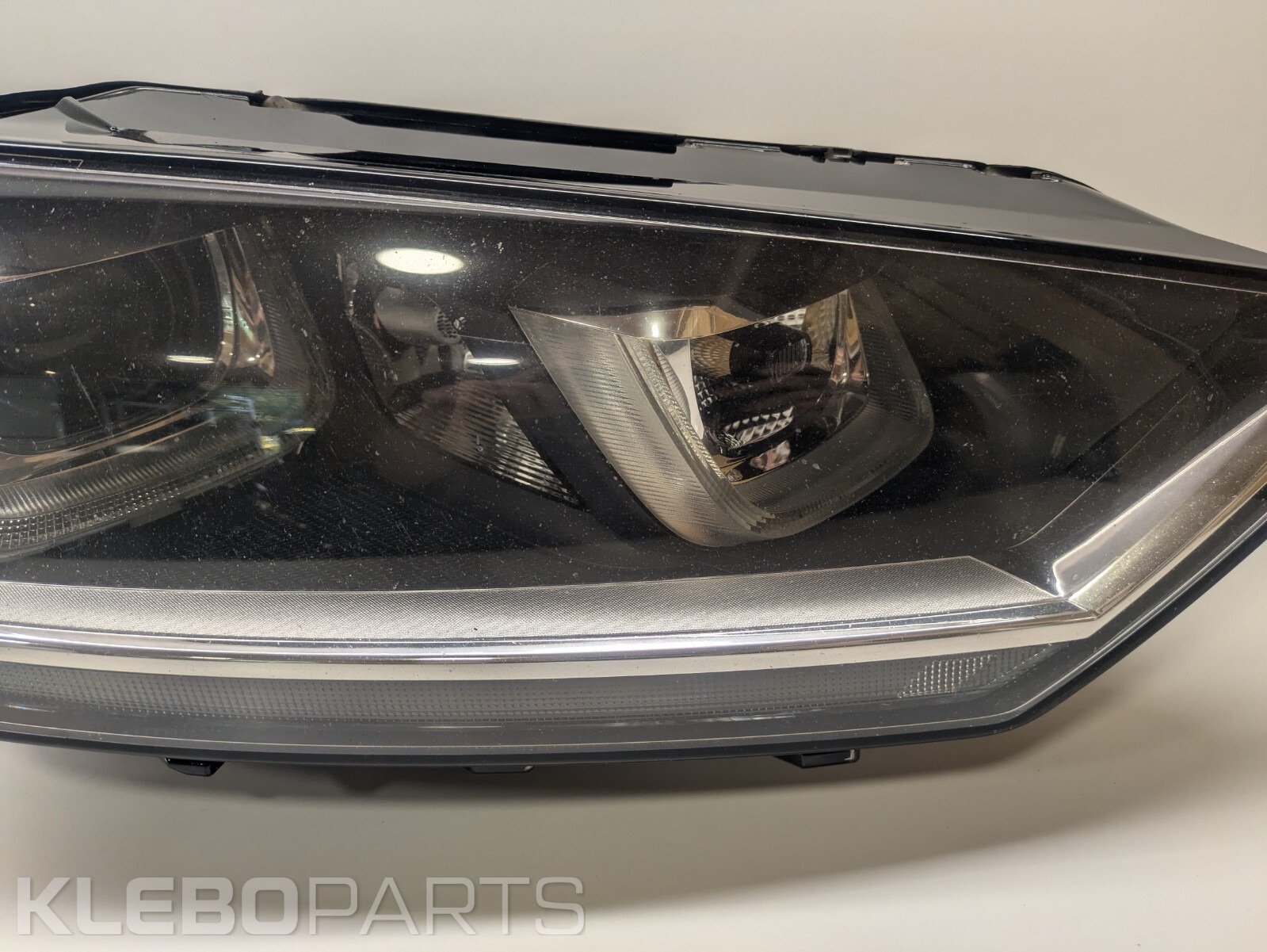 VW Golf Sportsvan 2014–2020 priekinis dešinys ksenoninis žibintas 517941752B 5 VW Golf Sportsvan 2014–2020 priekinis dešinys ksenoninis žibintas 517941752B - Image 5