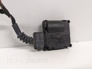 Audi A6 C6 4F 2004–2011 oro sklendės servomotoras 4F0820511A