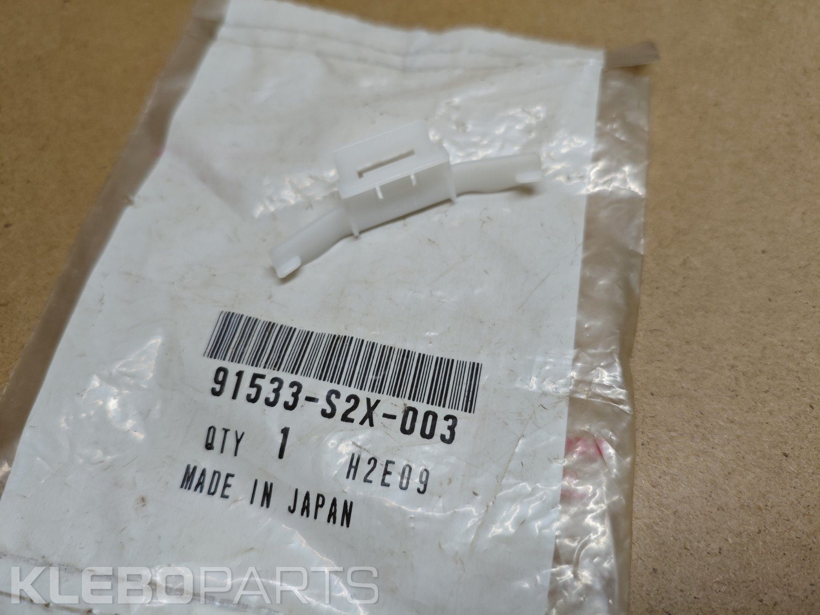 Honda Stream 2001–2005 priekinio stiklo šoninės apdailos klipsas 91533-S2X-003 1 Honda Stream 2001–2005 priekinio stiklo šoninės apdailos klipsas 91533-S2X-003
