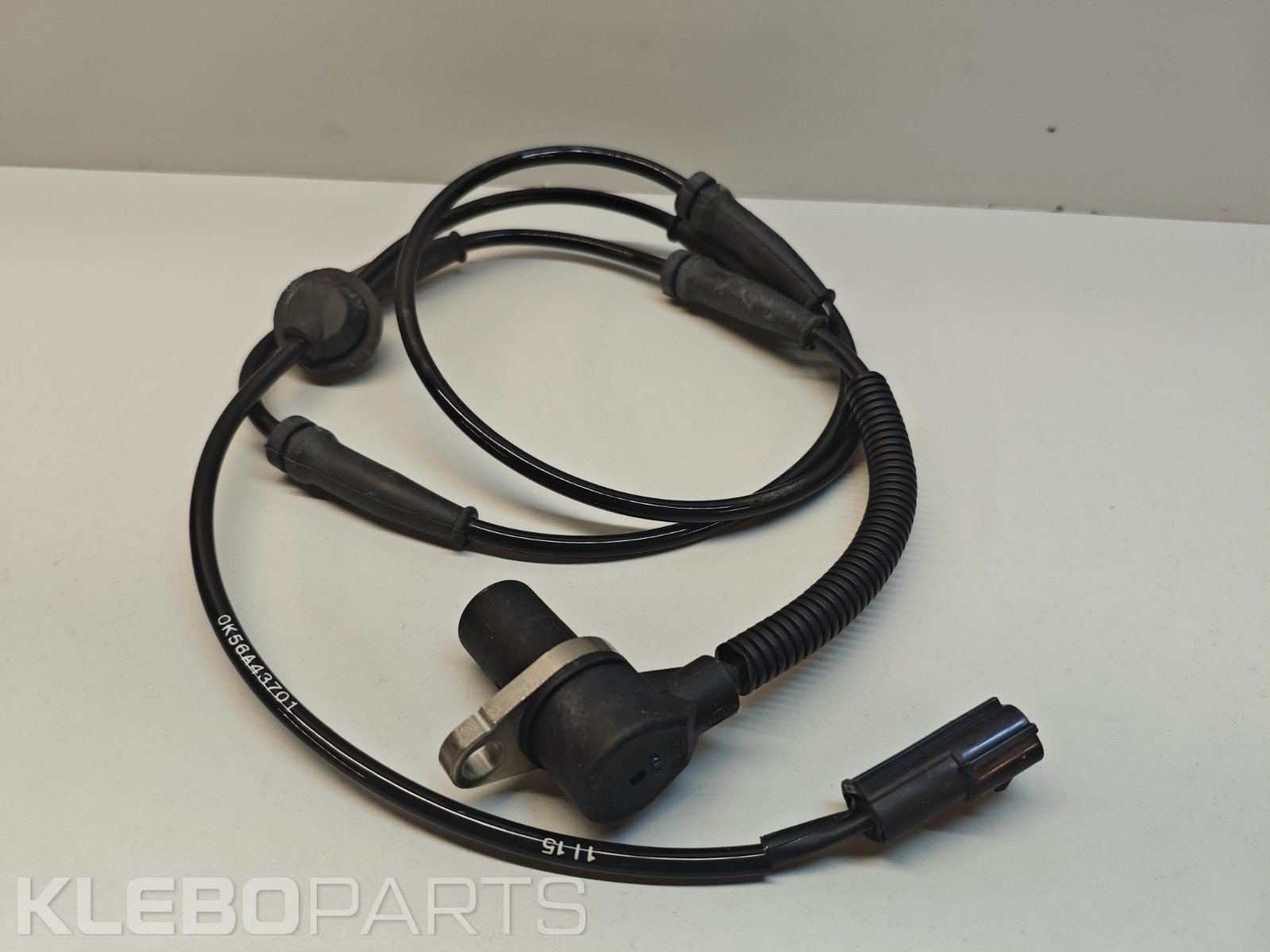 Kia Carnival Sedona 1999–2005 ABS greičio daviklis 0K56A43701A 3 Kia Carnival Sedona 1999–2005 ABS greičio daviklis 0K56A43701A - Image 3