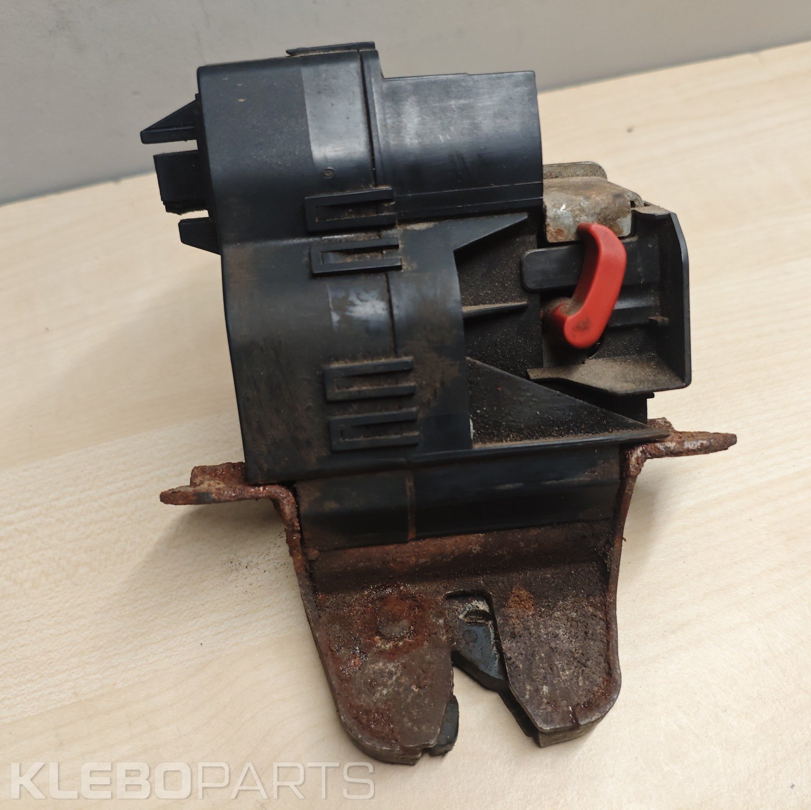 Mercedes Benz C Class W203 Tailgate Boot Lock Mechanism A2037400235 1 Mercedes Benz C Class W203 Tailgate Boot Lock Mechanism A2037400235