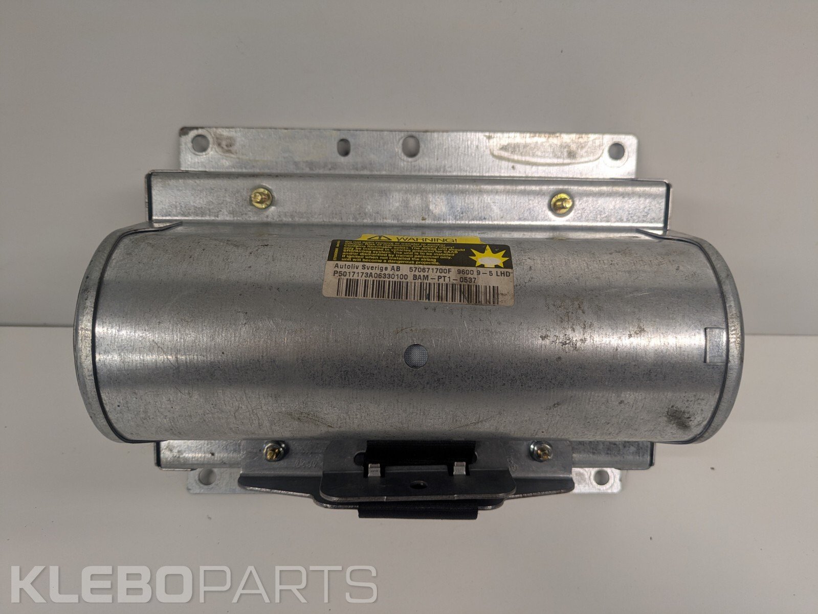 Saab 9-5 1997–2005 keleivio pusės prietaisų skydelio elementas 570671700F 3 Saab 9-5 1997–2005 keleivio pusės prietaisų skydelio elementas 570671700F - Image 3