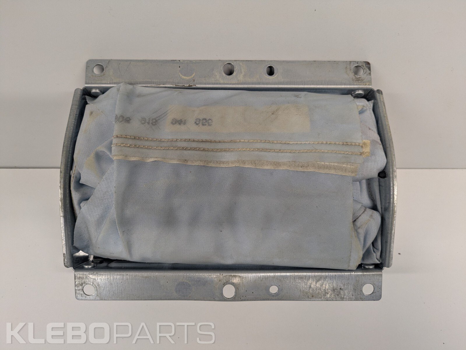 Saab 9-5 1997–2005 keleivio pusės prietaisų skydelio elementas 570671700F 1 Saab 9-5 1997–2005 keleivio pusės prietaisų skydelio elementas 570671700F