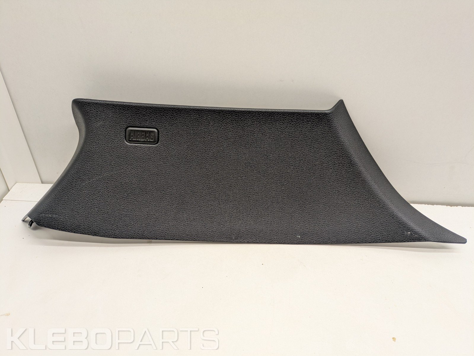 BMW 1 serija E81 C statramsčio dešinė apdaila 7072018 / 51437072018 1 BMW 1 serija E81 C statramsčio dešinė apdaila 7072018 / 51437072018