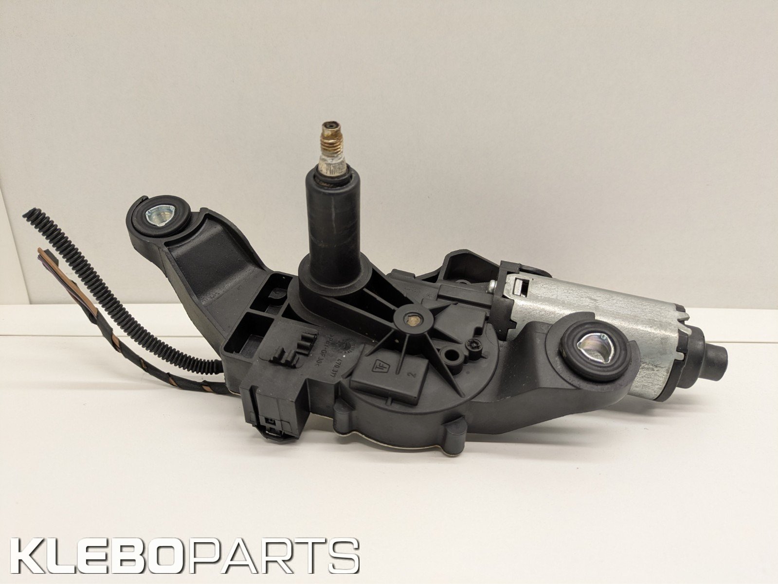 BMW 1 serija E81 E87 LCI galinio lango valytuvo varikliukas 7199569 470317