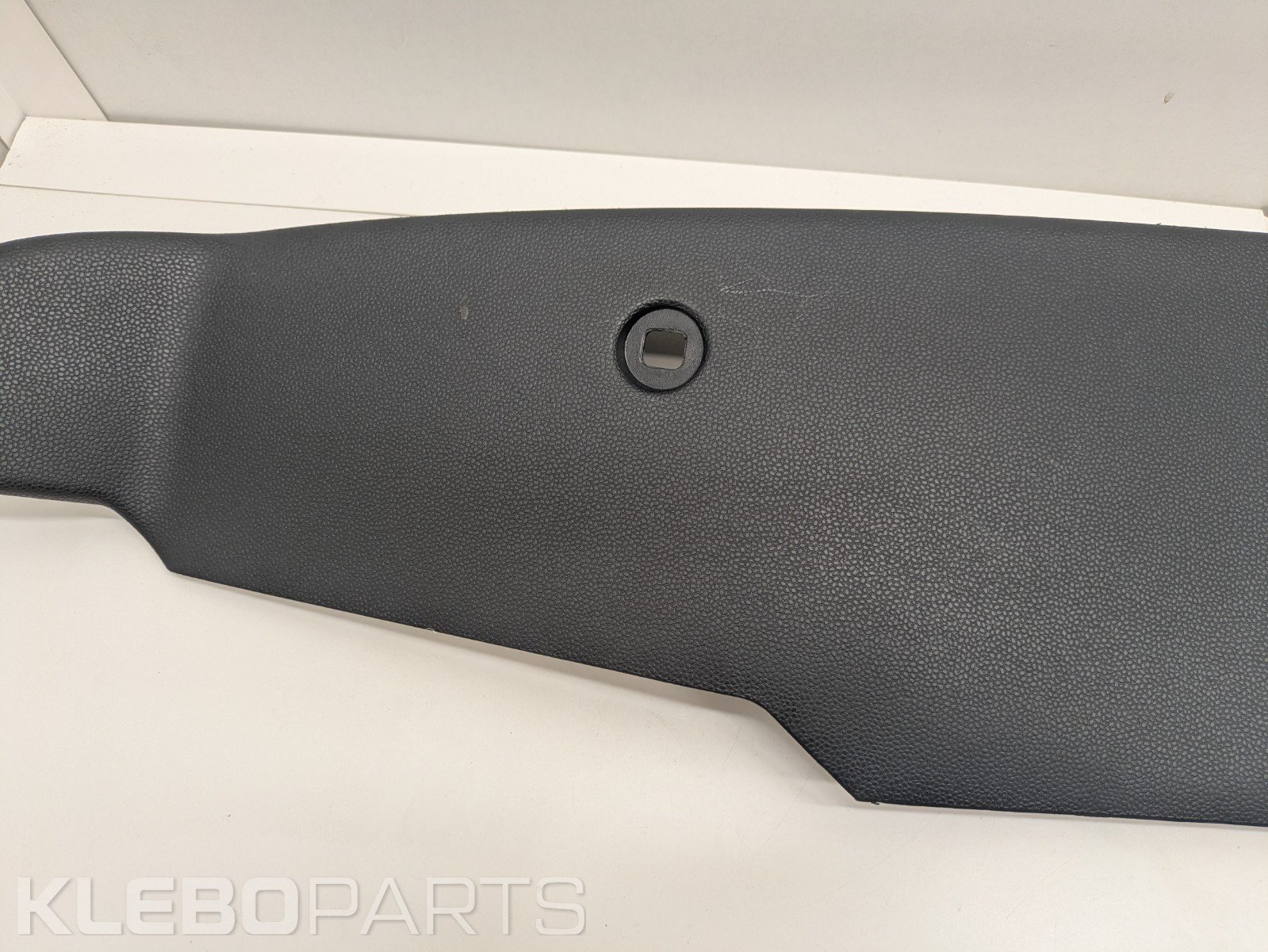 Ford Fiesta 2008–2012 centrinės konsolės dešinė apdaila 8A61A046B26A 5 Ford Fiesta 2008–2012 centrinės konsolės dešinė apdaila 8A61A046B26A - Image 5