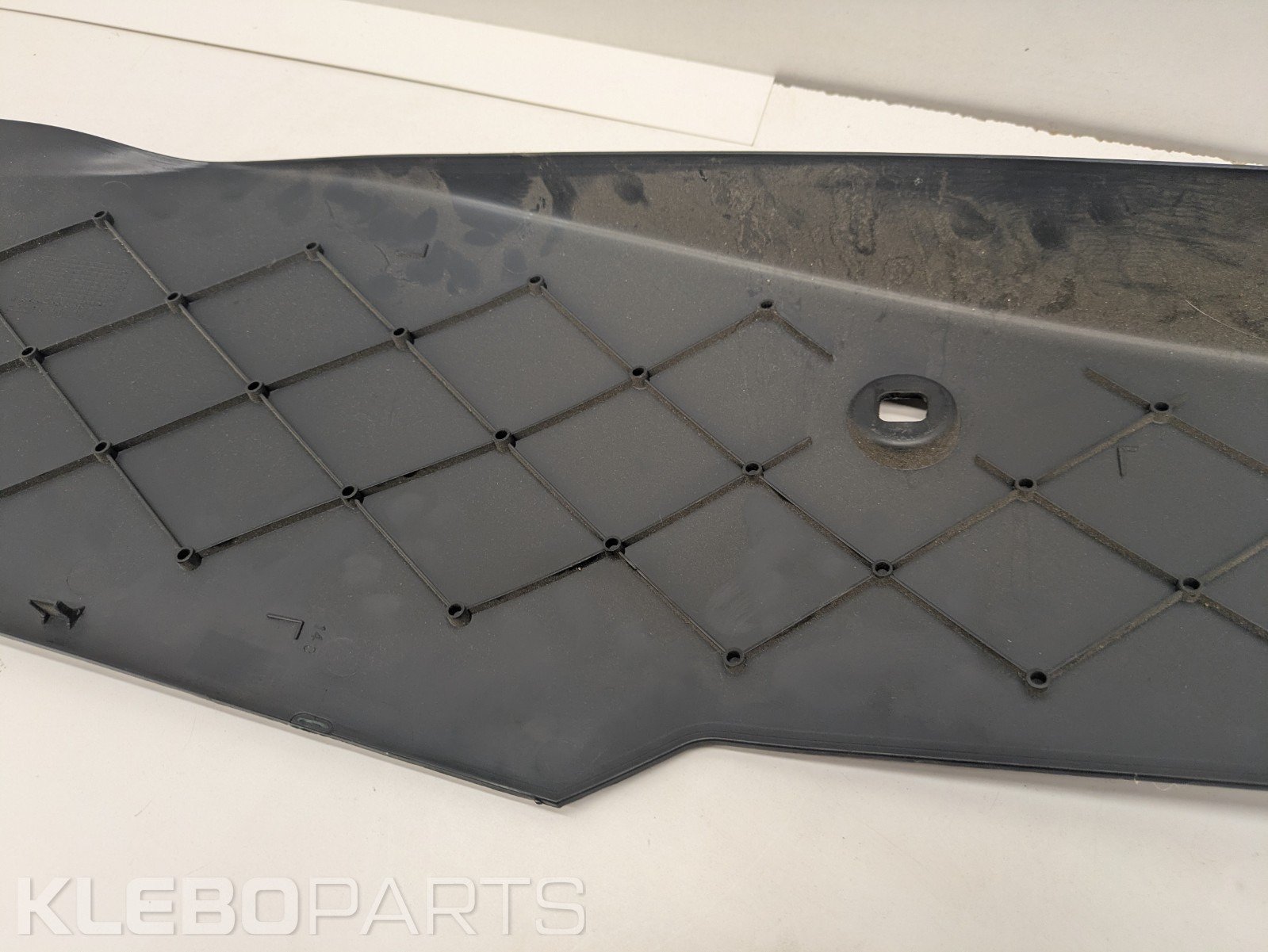 Ford Fiesta 2008–2012 centrinės konsolės dešinė apdaila 8A61A046B26A 9 Ford Fiesta 2008–2012 centrinės konsolės dešinė apdaila 8A61A046B26A - Image 9