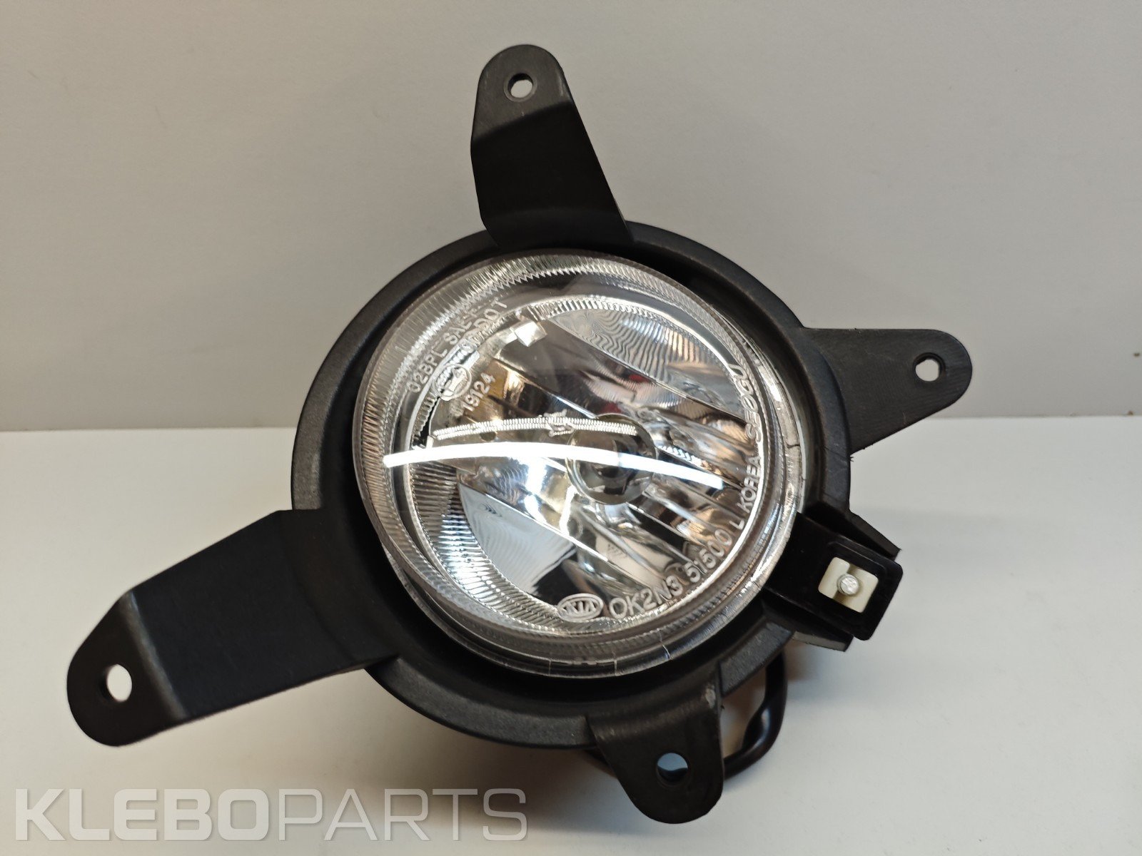 KIA Carnival Sedona 1999–2005 kairysis rūko žibintas 0K53B51520A 12 KIA Carnival Sedona 1999–2005 kairysis rūko žibintas 0K53B51520A - Image 12