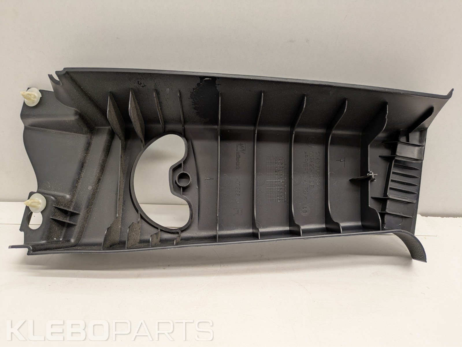 BMW 1 serija E81 B statramsčio dešinė juoda apdaila 7058334 / 8036140 8 BMW 1 serija E81 B statramsčio dešinė juoda apdaila 7058334 / 8036140 - Image 8