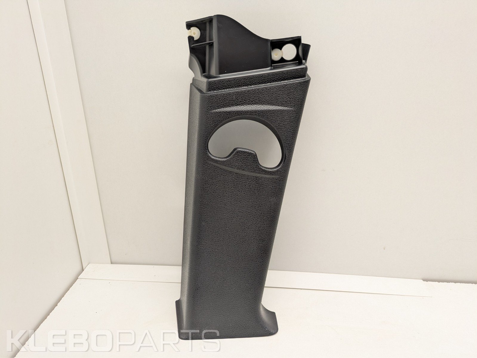 BMW 1 serija E81 B statramsčio dešinė juoda apdaila 7058334 / 8036140 1 BMW 1 serija E81 B statramsčio dešinė juoda apdaila 7058334 / 8036140