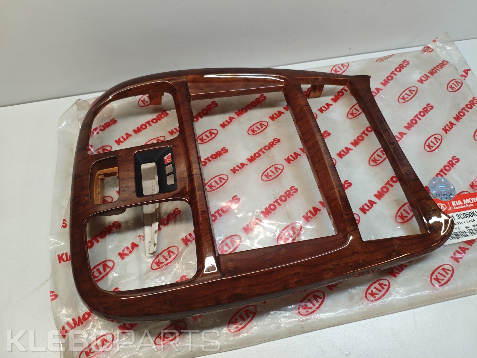 Kia Optima Magentis 2000–2005 centrinė prietaisų panelė 847413C050KW 5 Kia Optima Magentis 2000–2005 centrinė prietaisų panelė 847413C050KW - Image 5