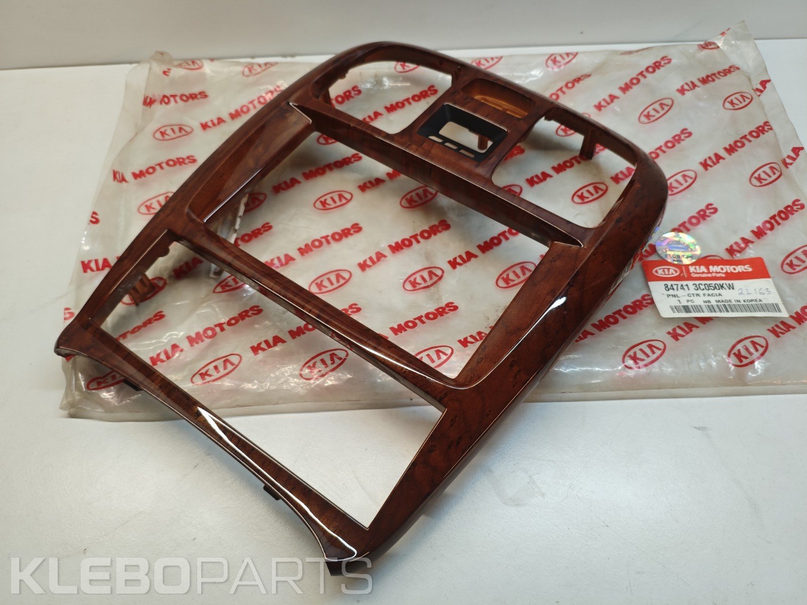 Kia Optima Magentis 2000–2005 centrinė prietaisų panelė 847413C050KW 6 Kia Optima Magentis 2000–2005 centrinė prietaisų panelė 847413C050KW - Image 6